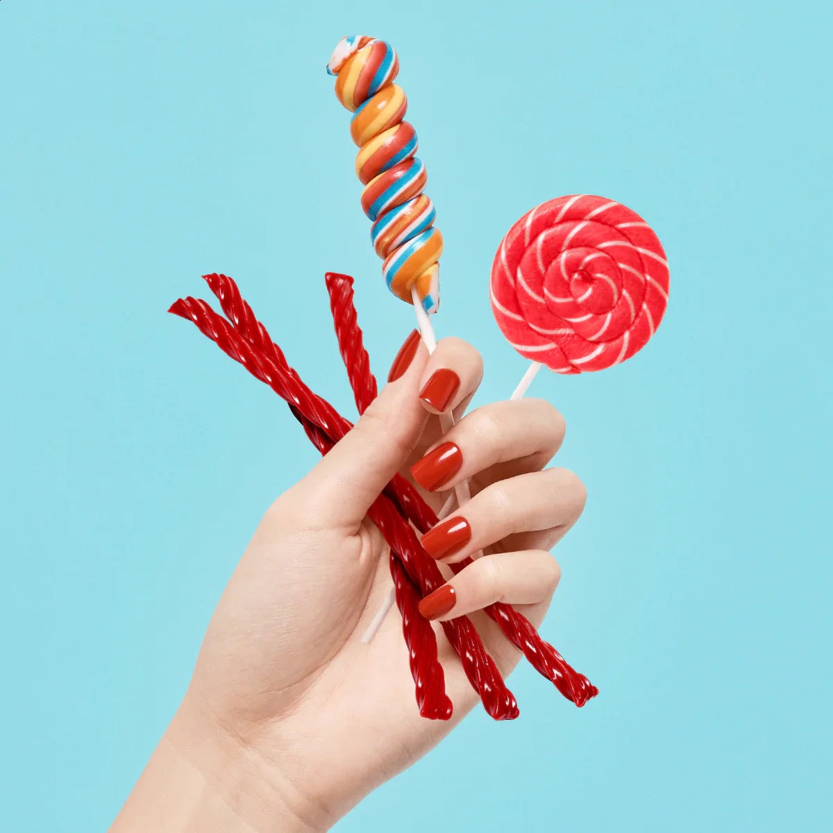 Impress Color Kendinden Yapışkanlı Takma Tırnak Kısa Parlak Kırmızı