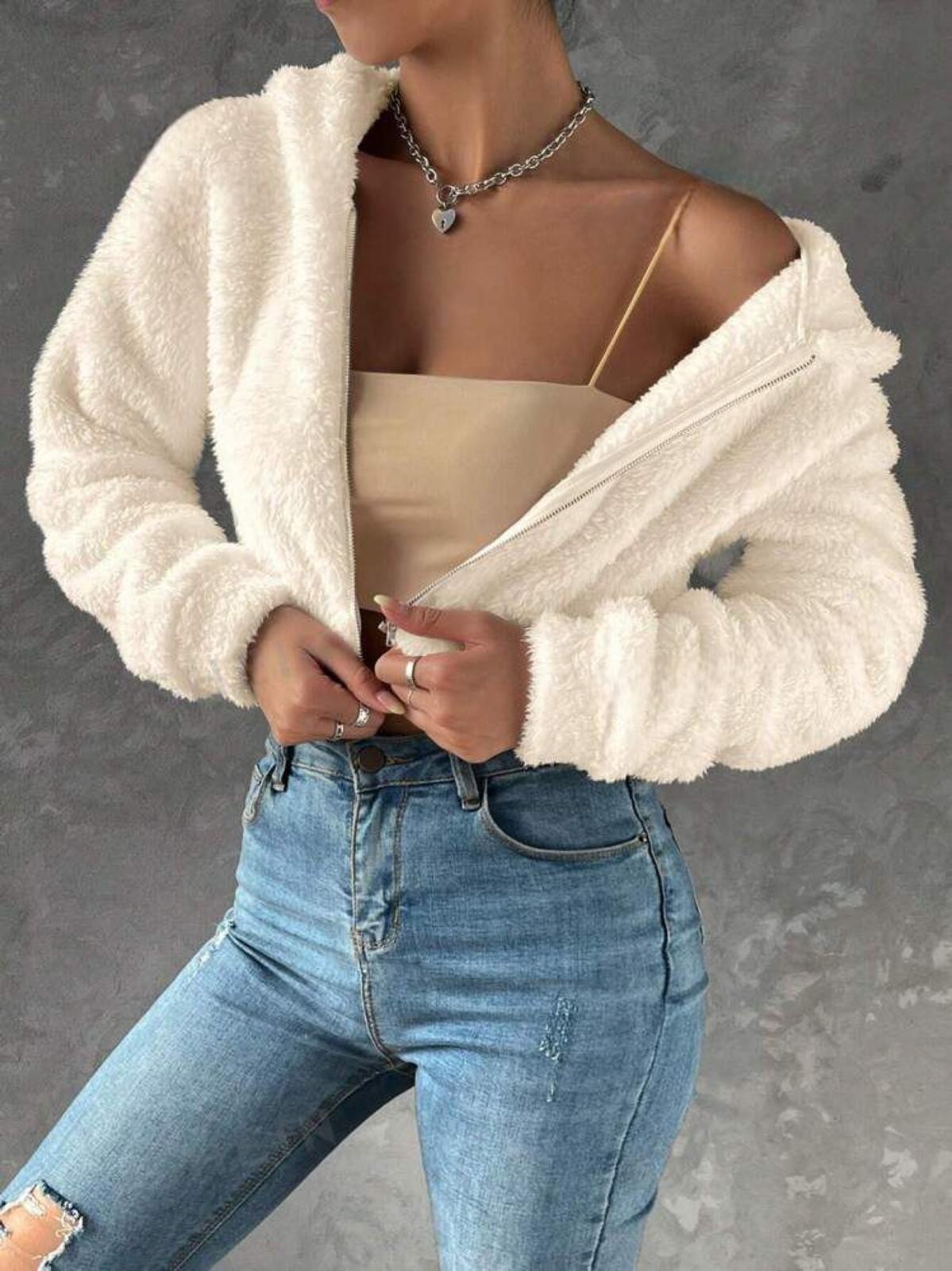 Kadın Peluş Crop Fitted Kapşonlu Zip Fermuarlı Polar Hırka Sweatshirt - Kırık Beyaz