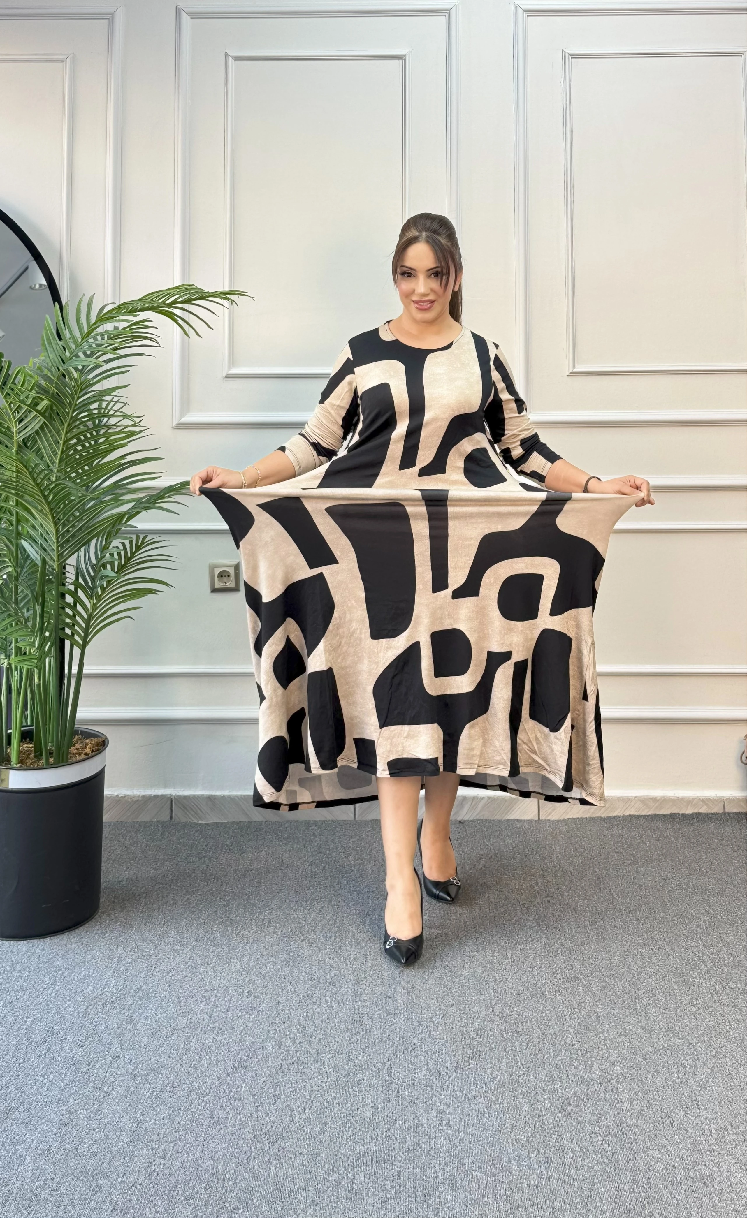 SİYAH BEJ ASİMETRİK DESENLİ BİSİKLET YAKA PENYE UZUN ELBİSE 