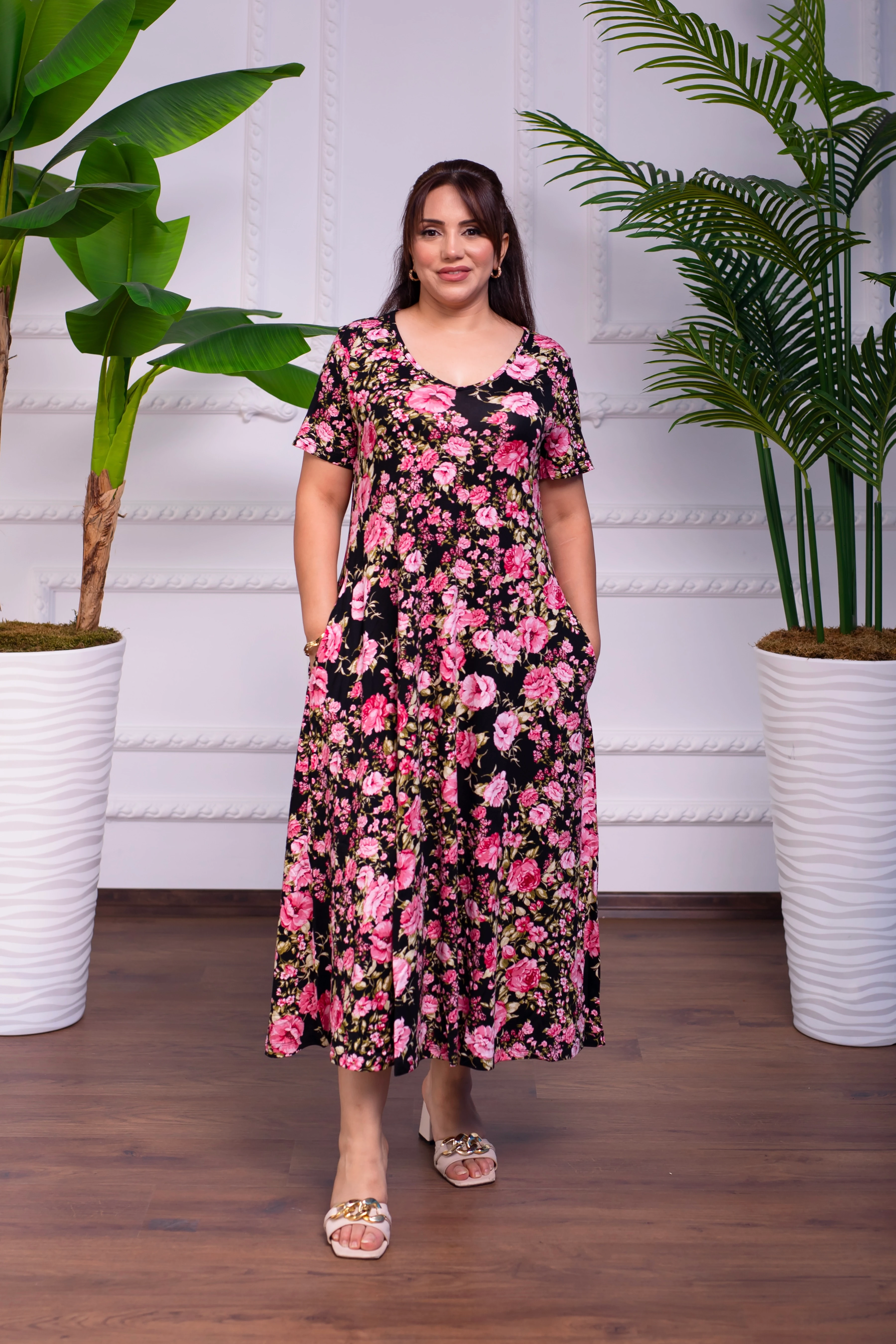 PEMBE ÇİÇEKLİ MİDİ ELBİSE 