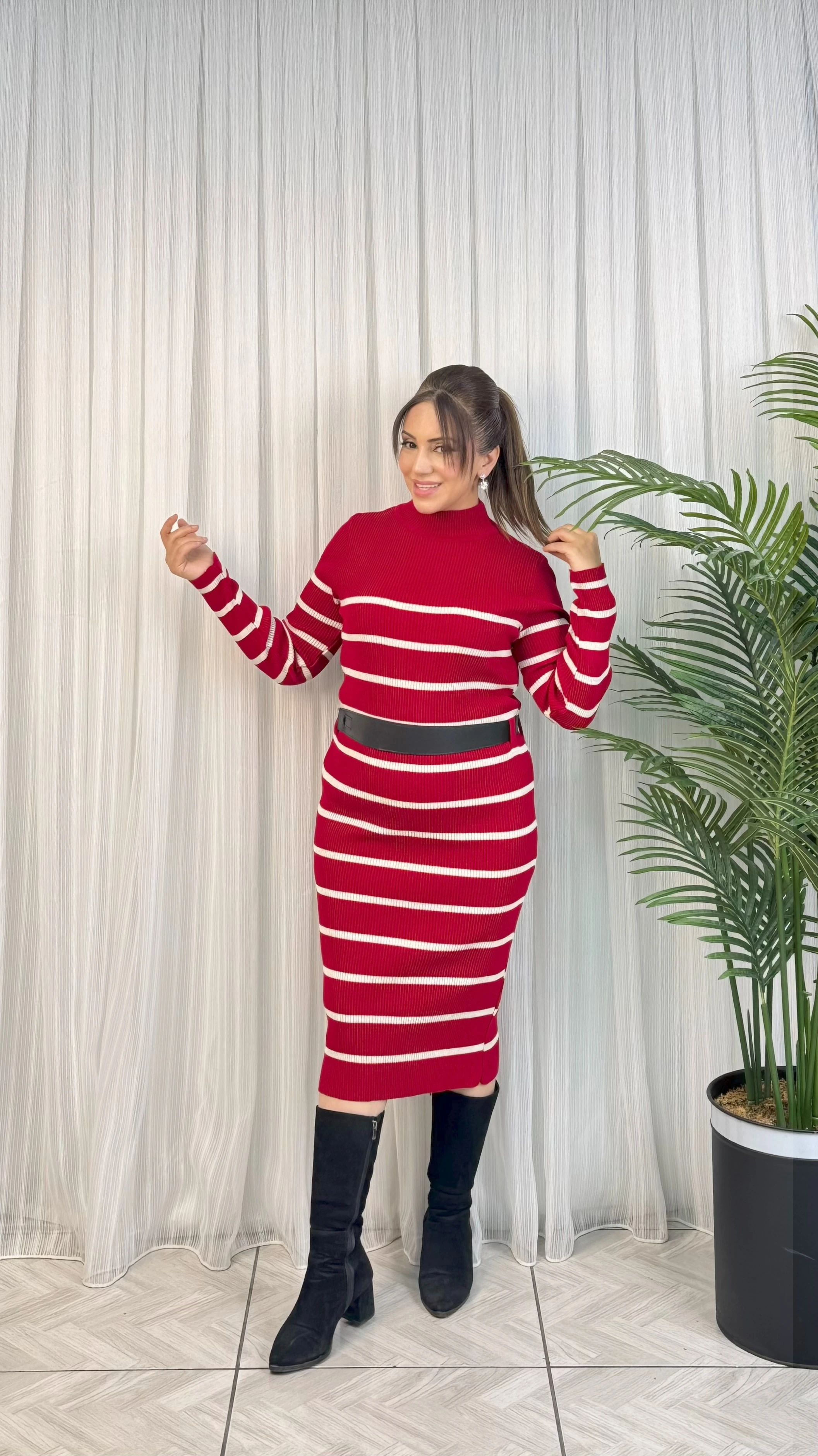 KEMERLİ TRİKO MİDİ ELBİSE 