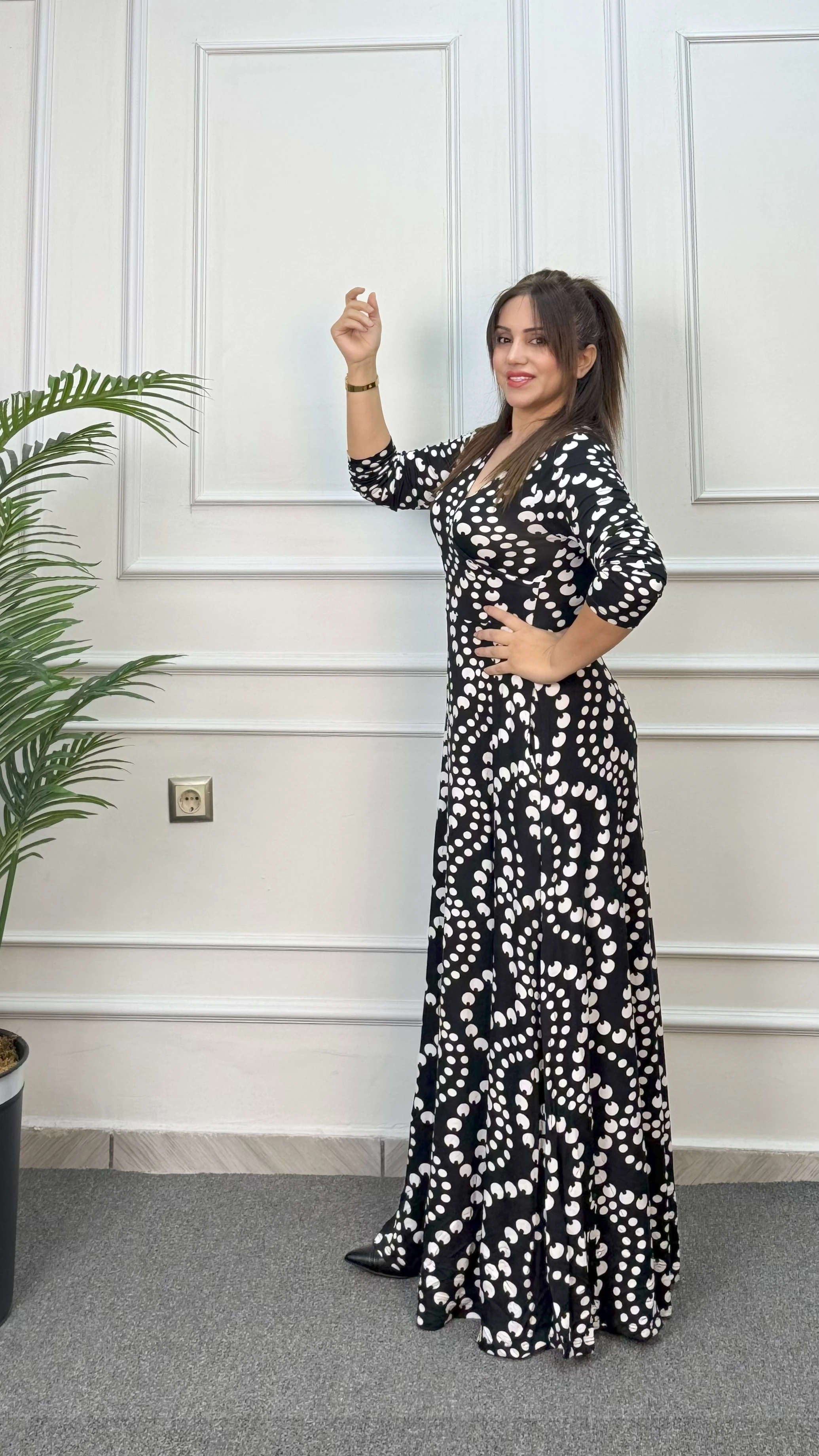 KRUVAZE YAKA PUANLI PENYE UZUN ELBİSE 