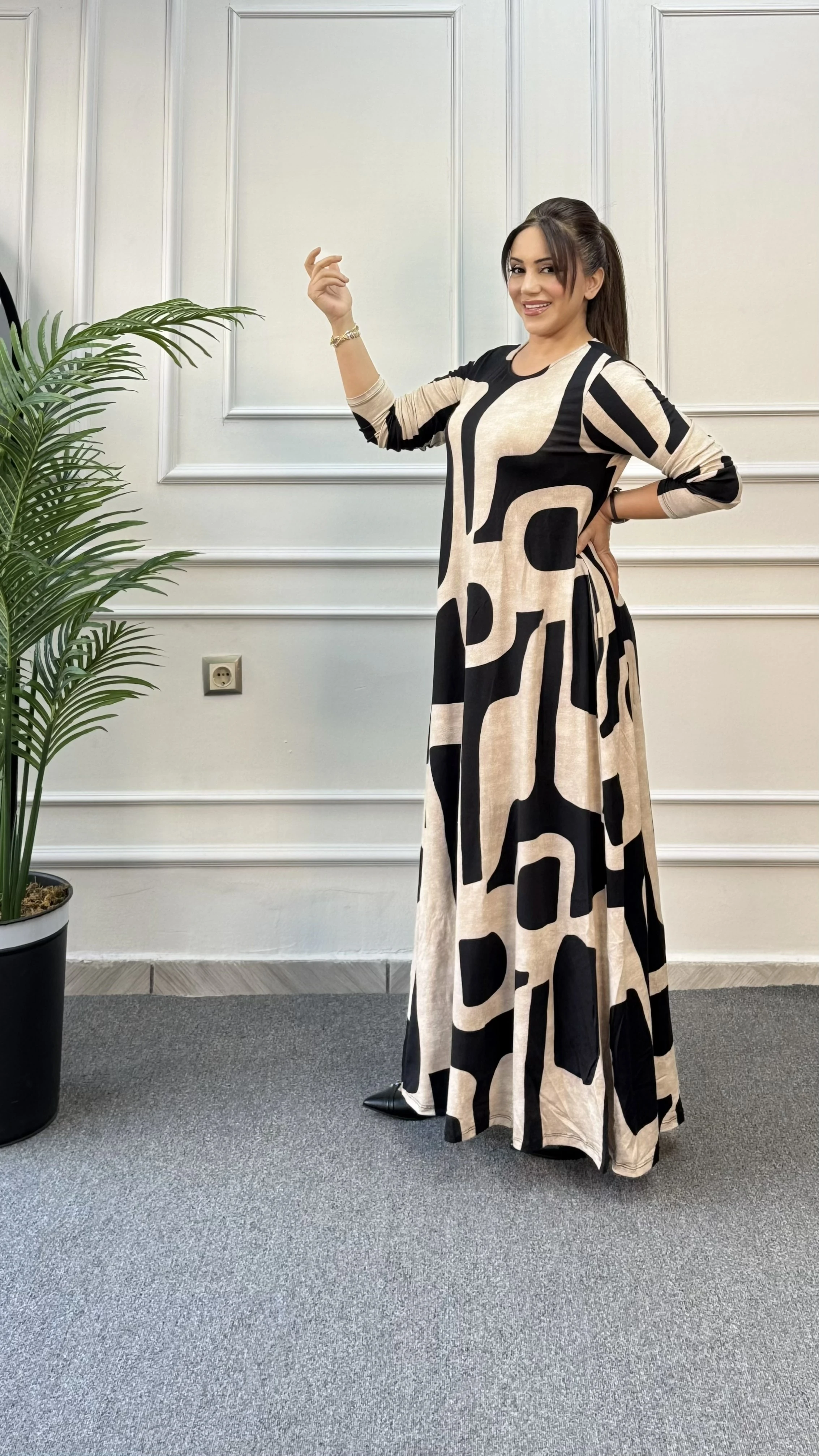 SİYAH BEJ ASİMETRİK DESENLİ BİSİKLET YAKA PENYE UZUN ELBİSE 