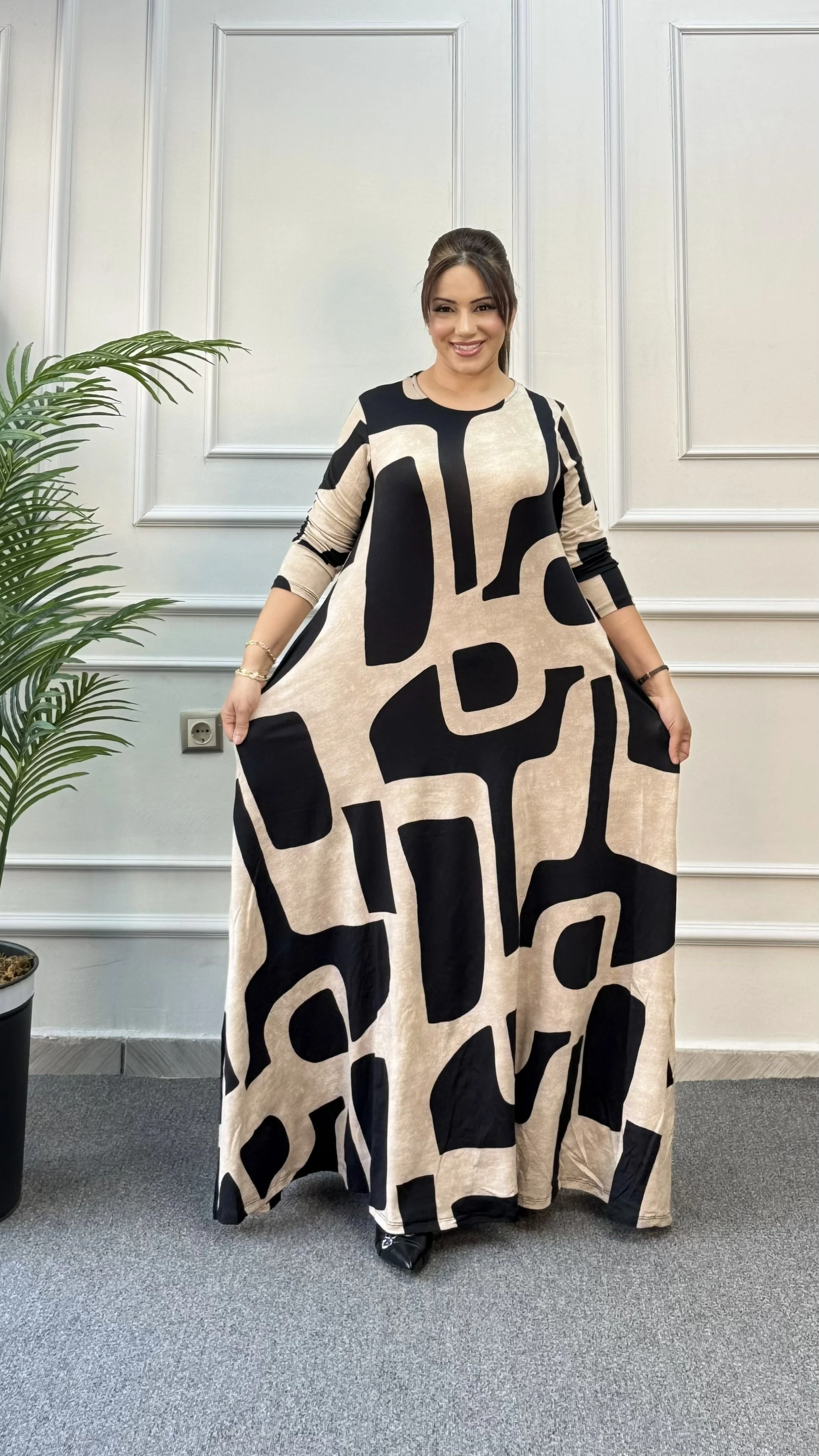 SİYAH BEJ ASİMETRİK DESENLİ BİSİKLET YAKA PENYE UZUN ELBİSE 