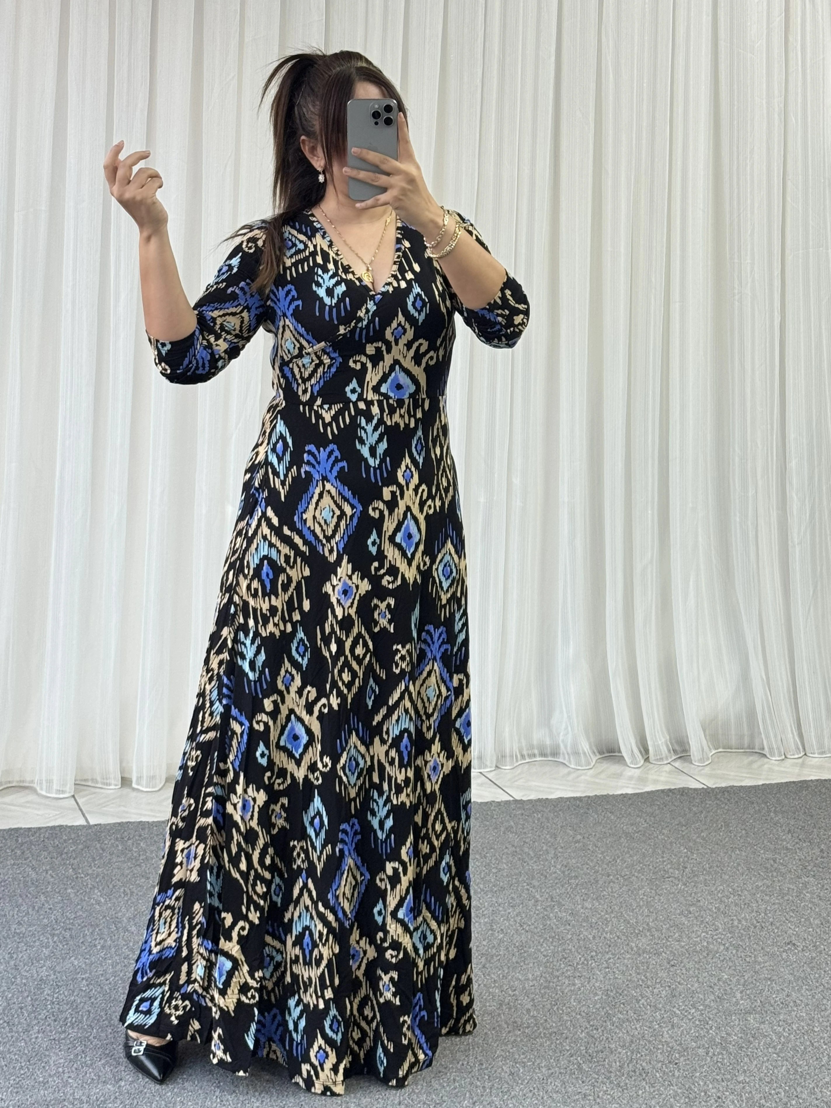 MAVİ DESENLİ KRUVAZE YAKA PENYE UZUN ELBİSE 