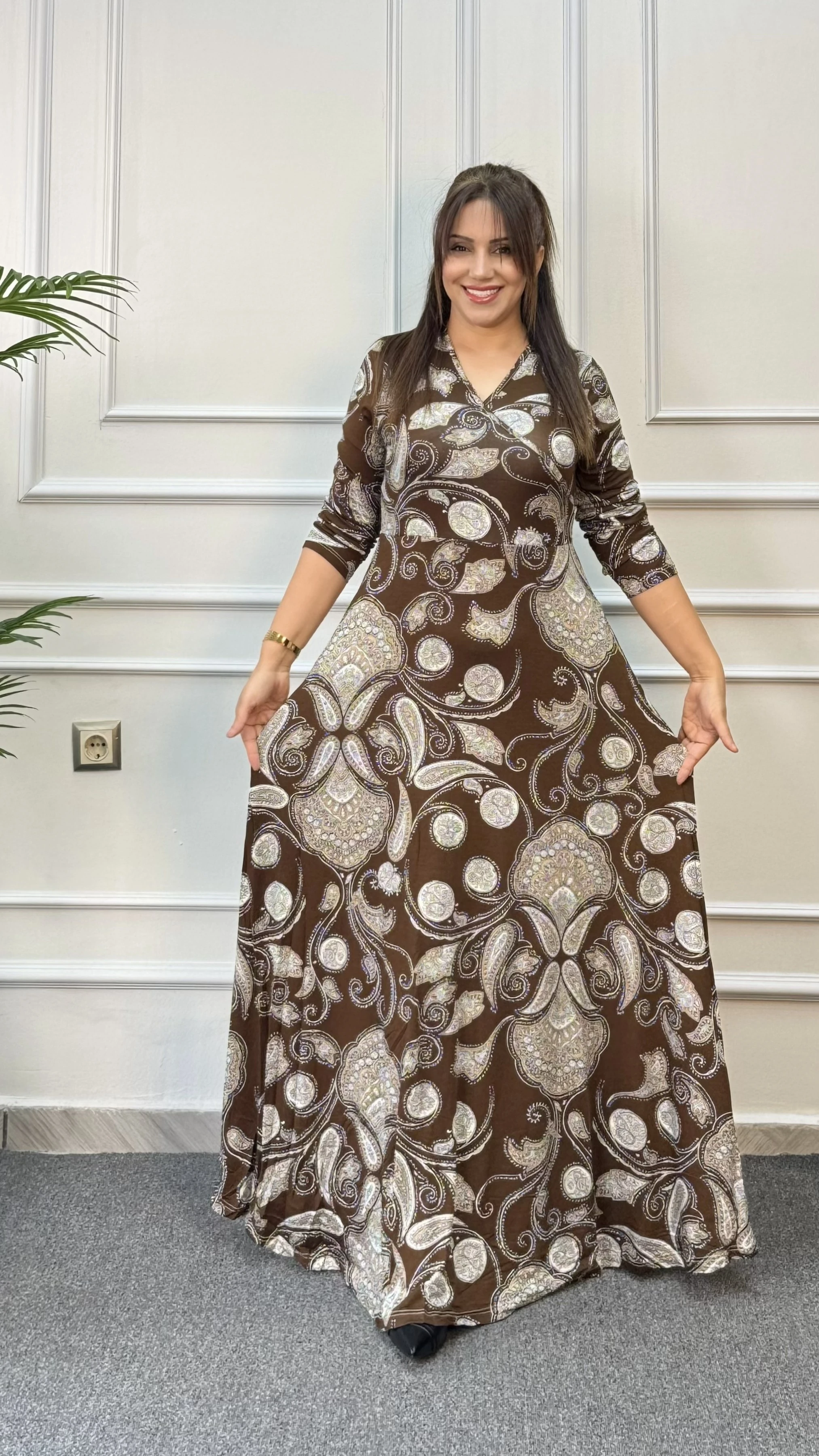 KAHVE ŞAL DESENLİ KRUVAZE YAKA  PENYE UZUN ELBİSE 