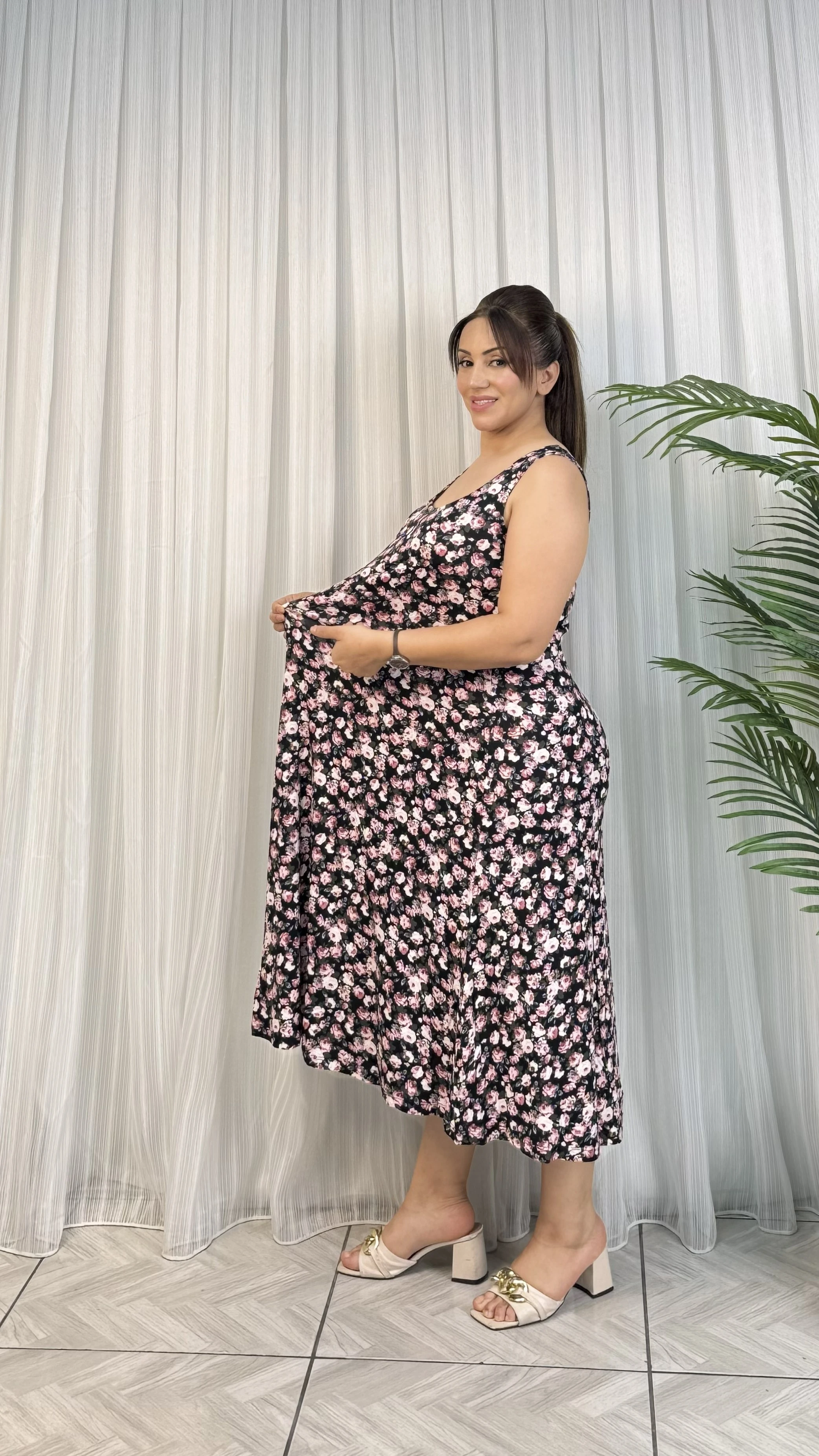 PEMBE TOMURCUK ASKILI ELBİSE 