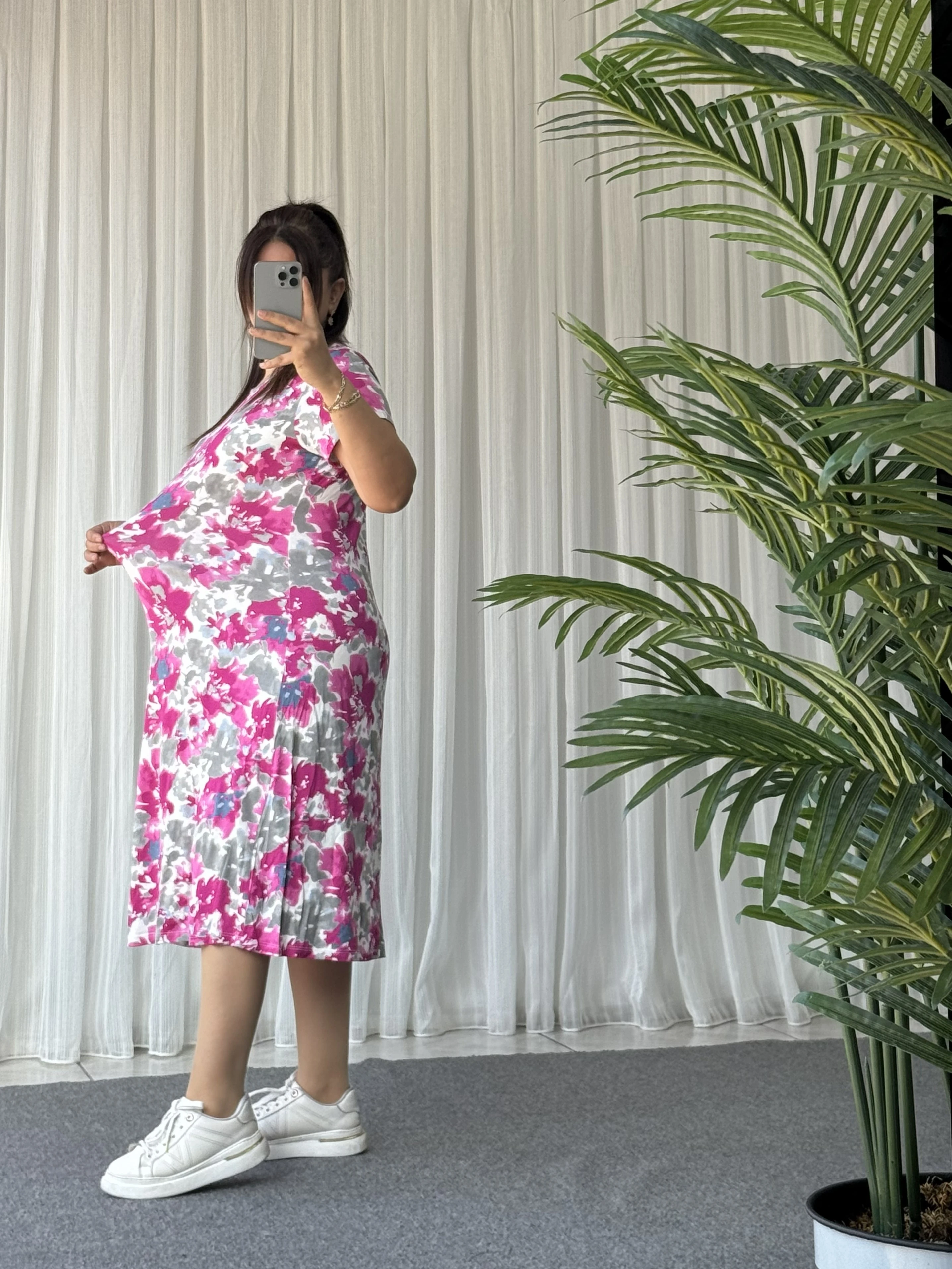 PEMBE DESENLİ MİDİ BOY PENYE ELBİSE 