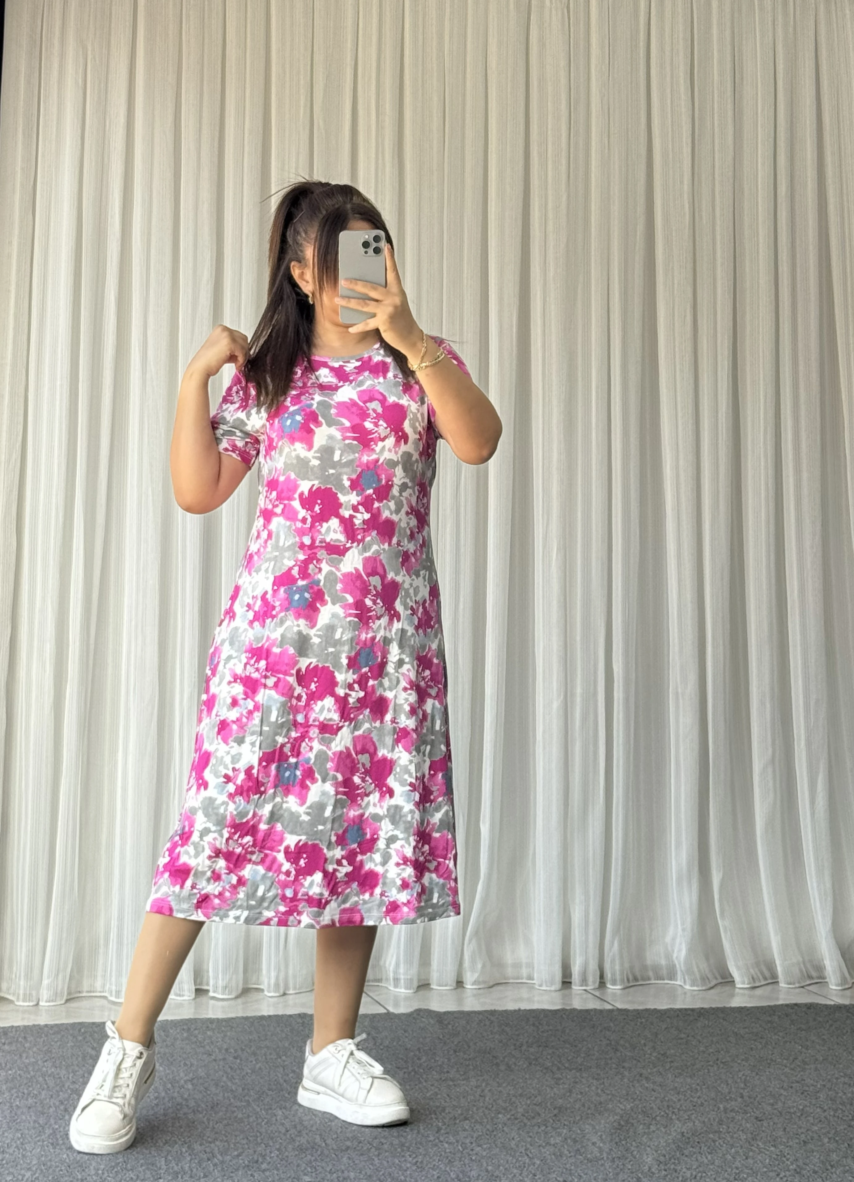 PEMBE DESENLİ MİDİ BOY PENYE ELBİSE 