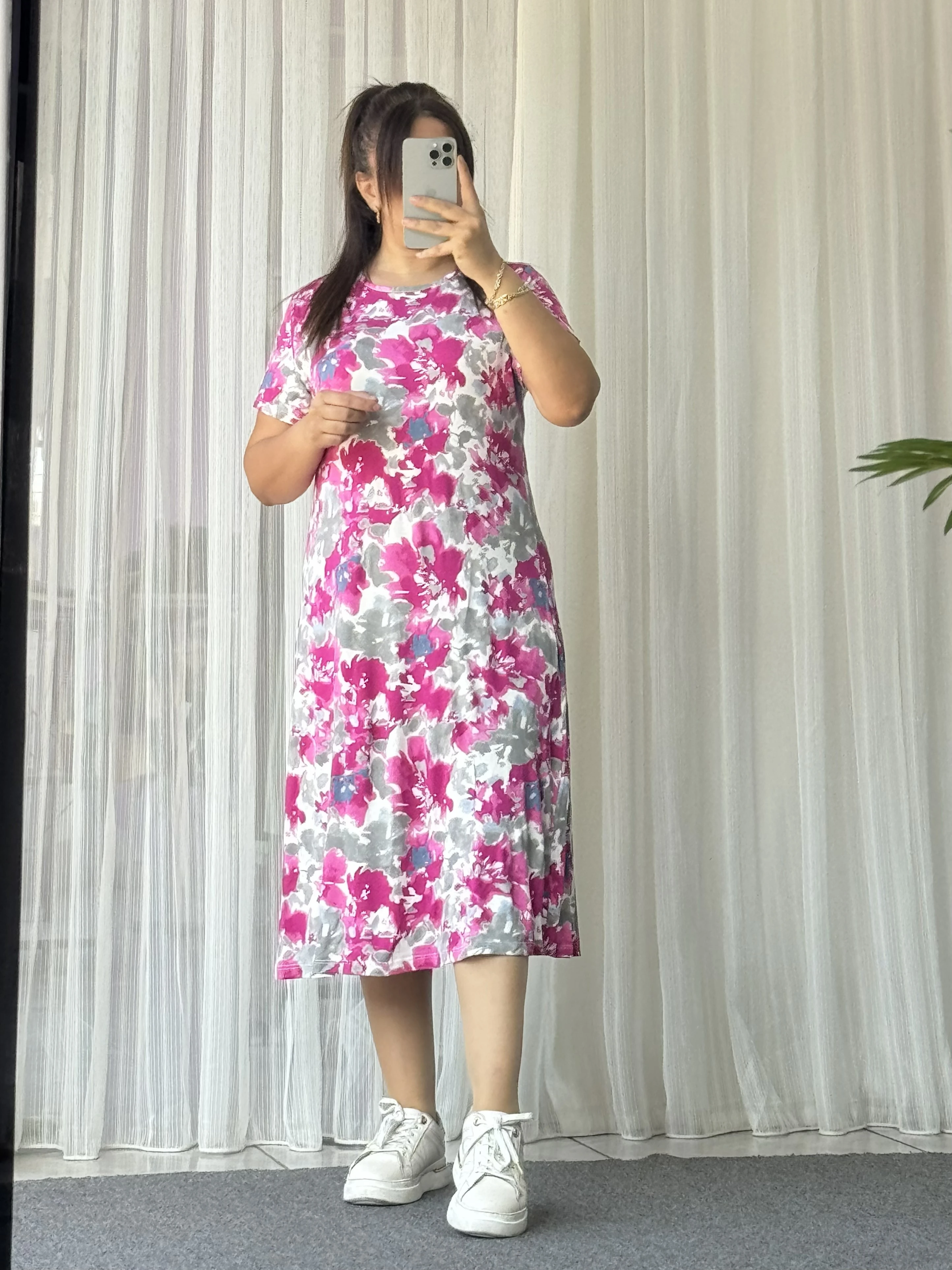 PEMBE DESENLİ MİDİ BOY PENYE ELBİSE 