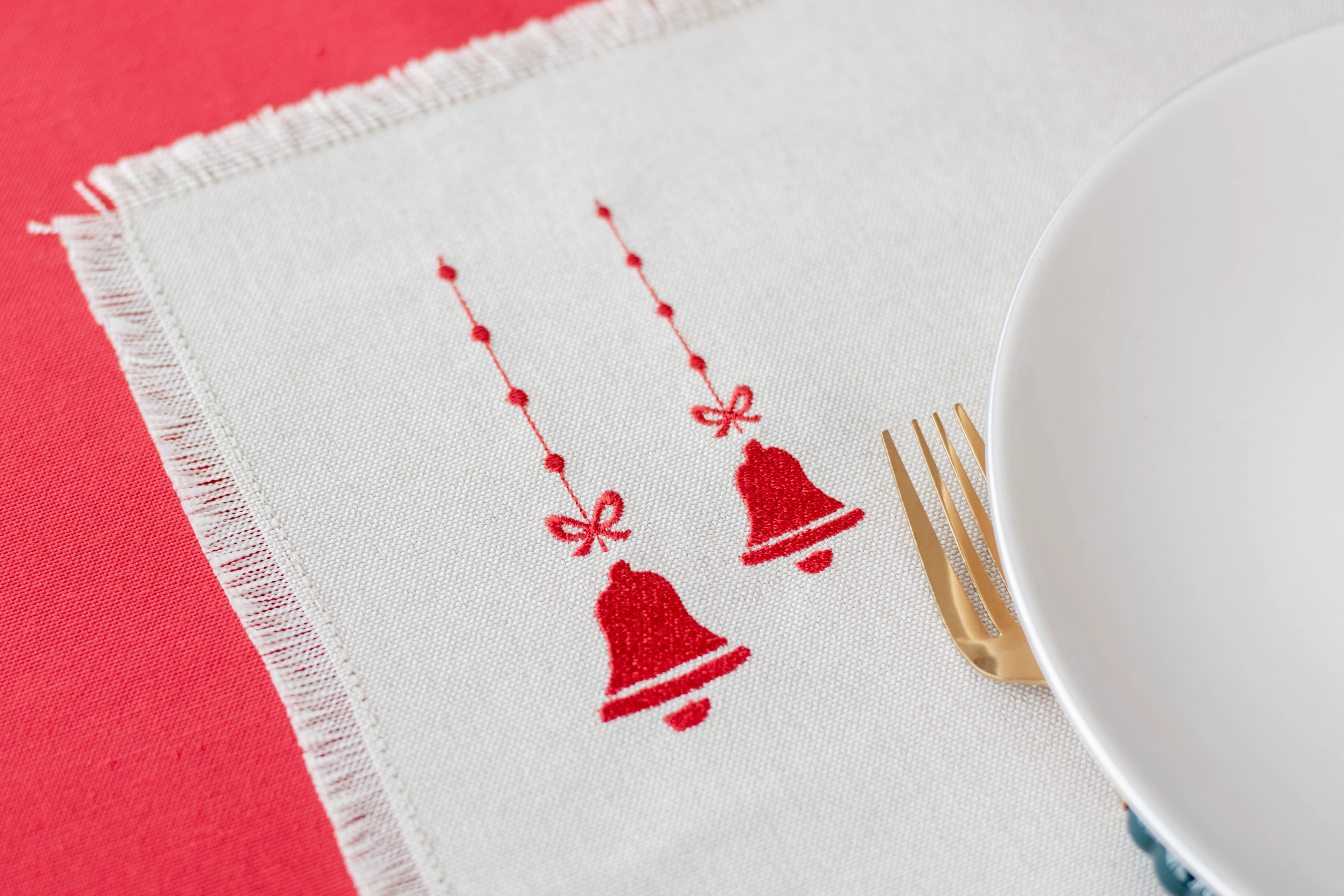 Ceremony Red Amerikan Servis  - Red Bell