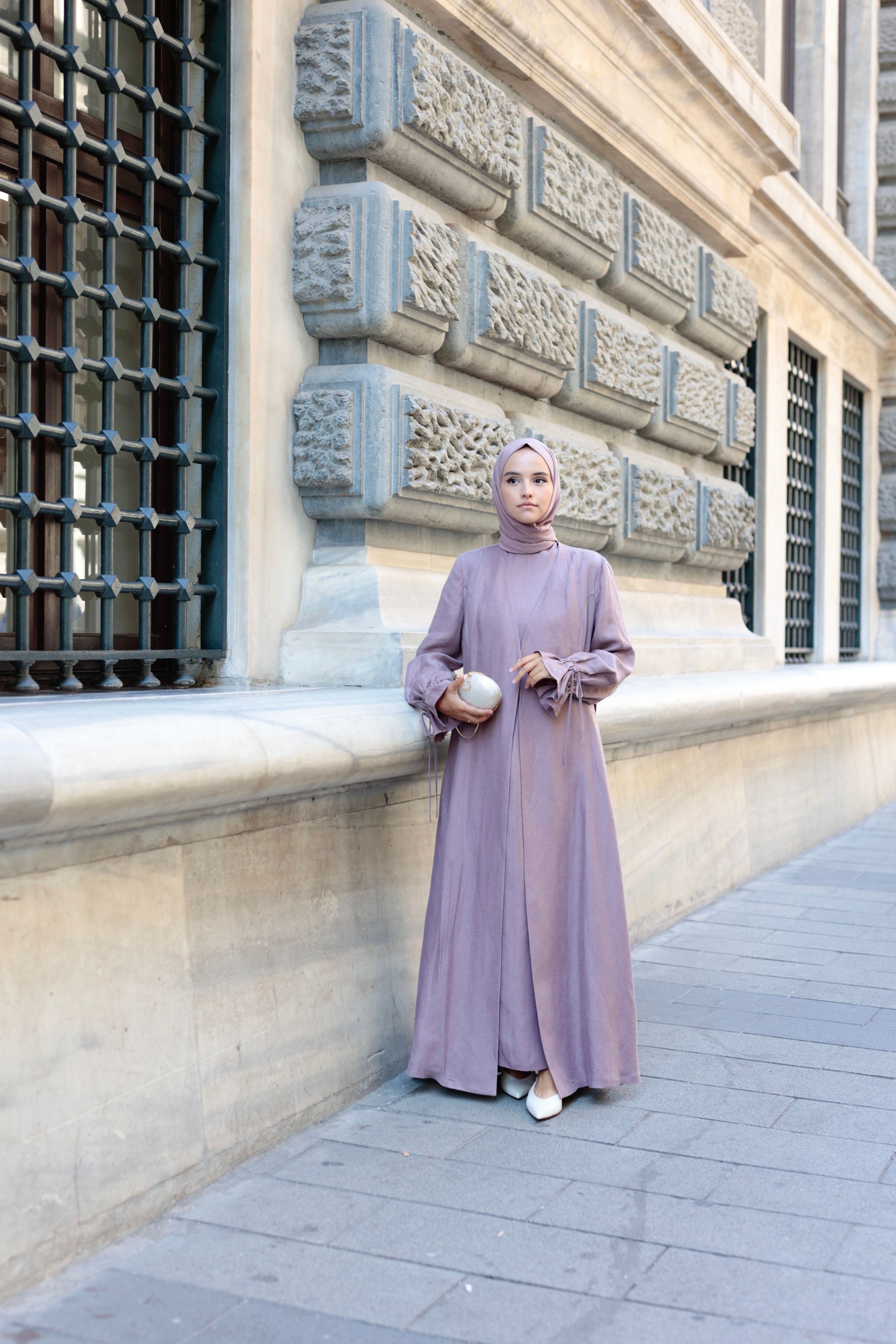 Paria Abaya