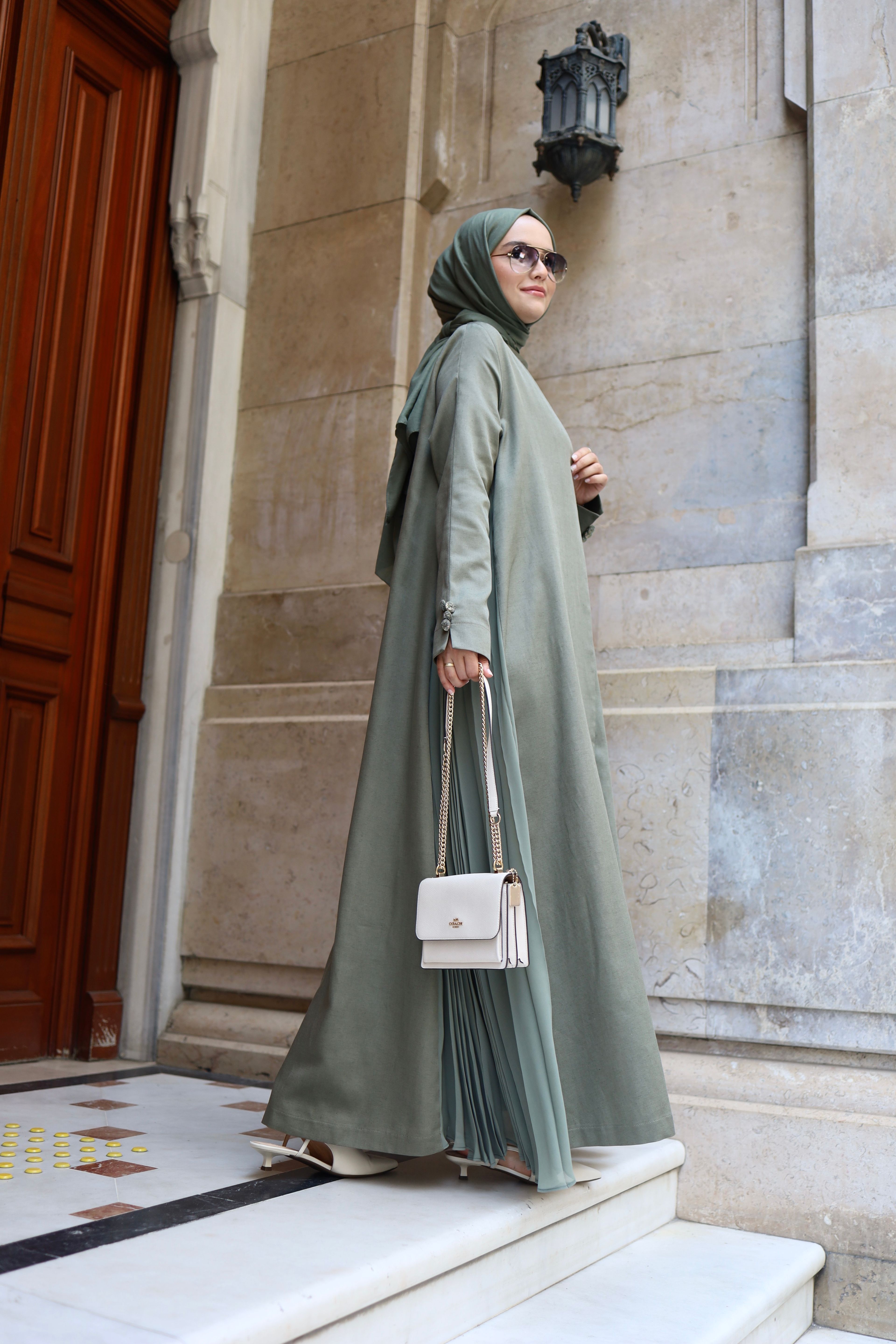 Rona Abaya