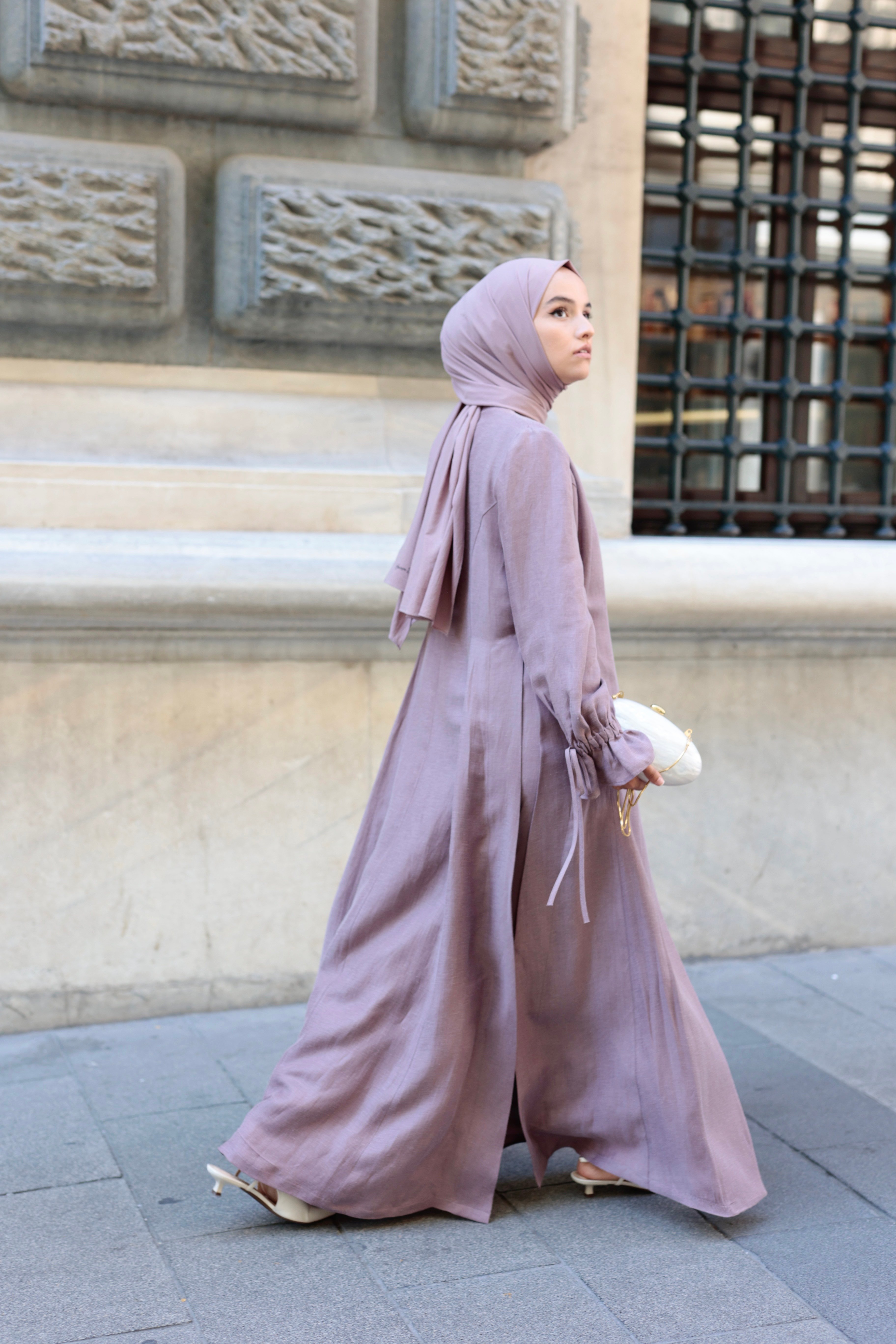 Paria Abaya