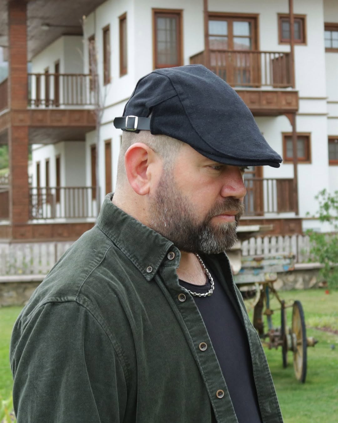 Kışlık Siyah Kaşe Tokalı Erkek Kasket