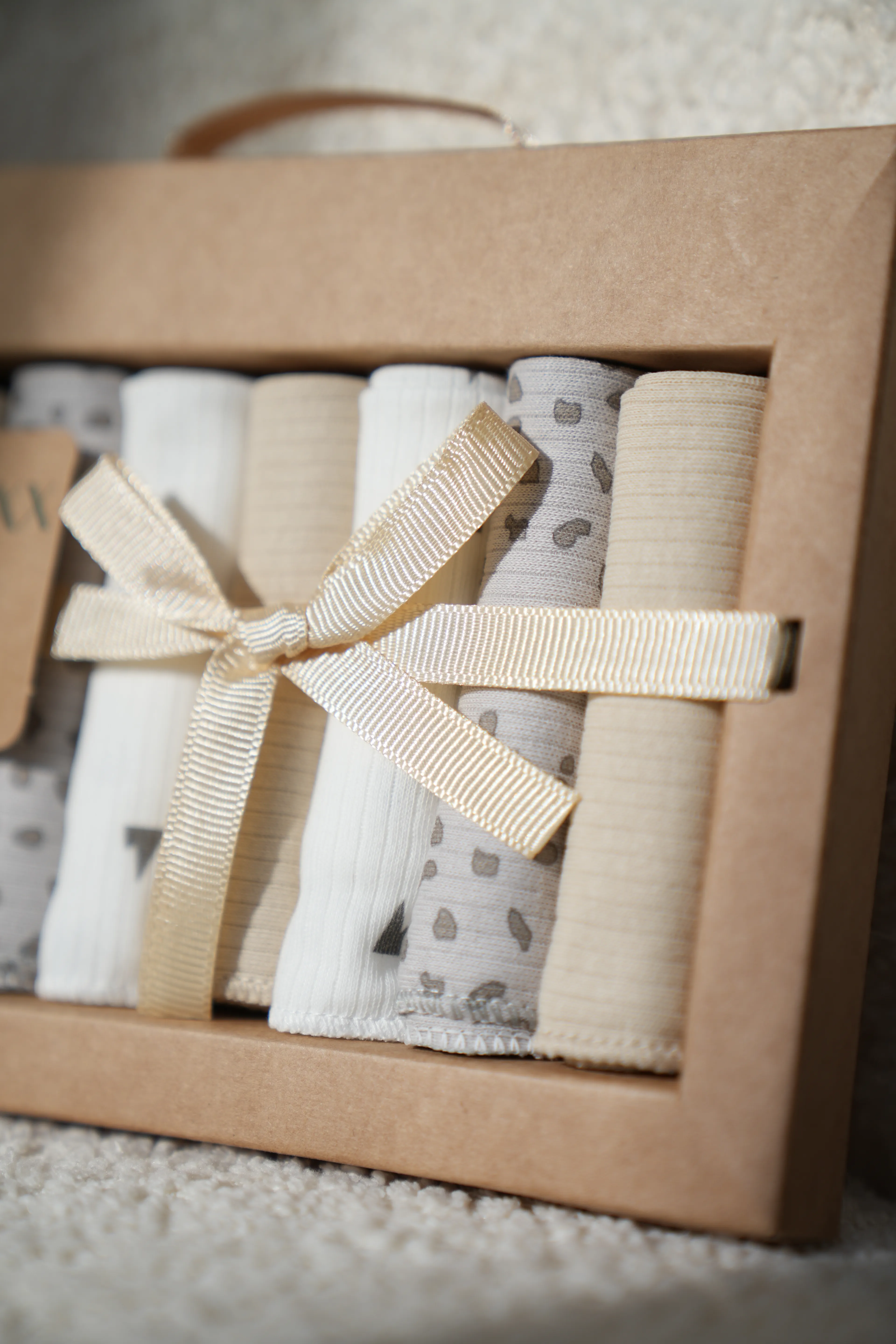 LOVEMAXX UNISEX KRAFT KUTULU 7Lİ MENDİL