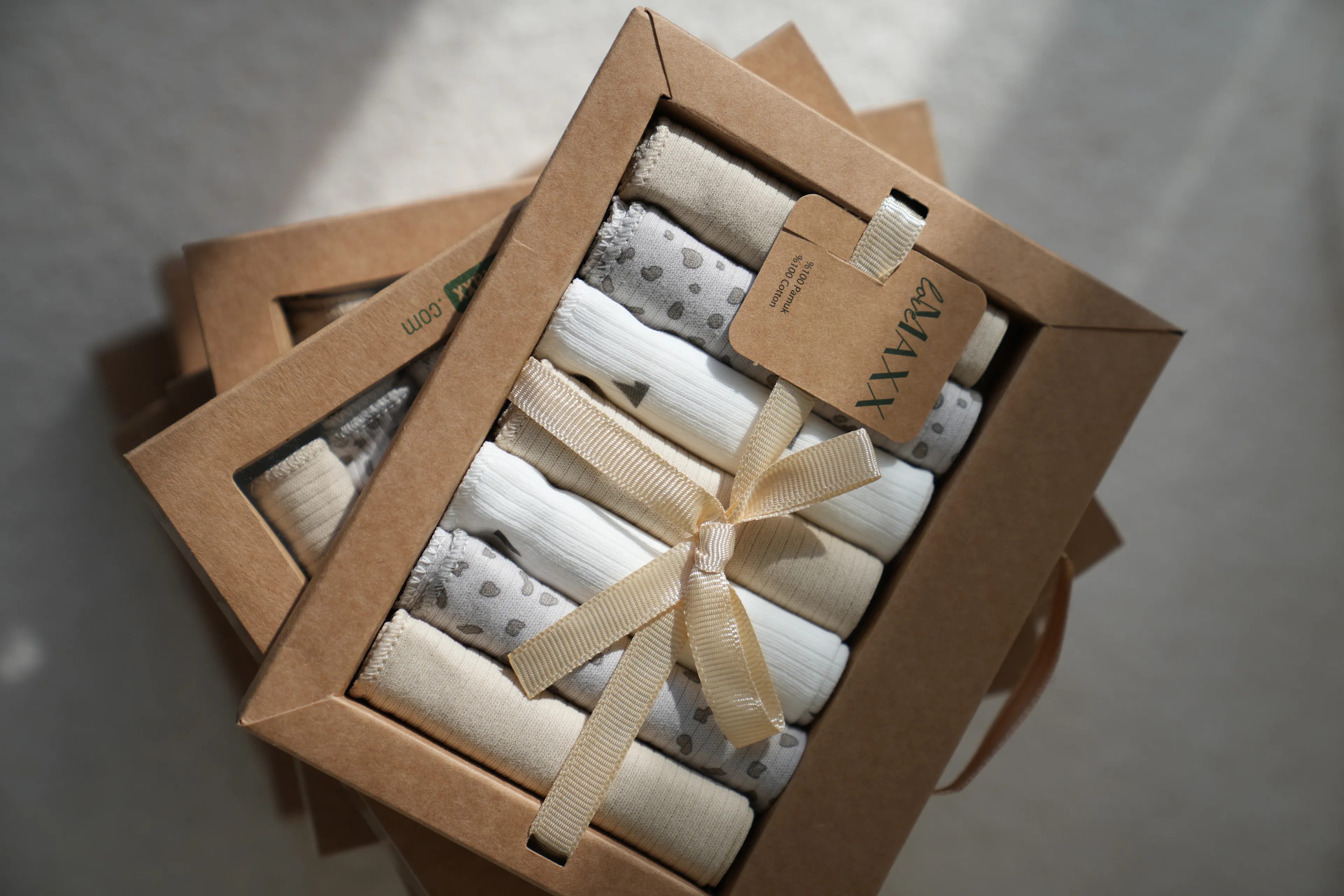 LOVEMAXX UNISEX KRAFT KUTULU 7Lİ MENDİL