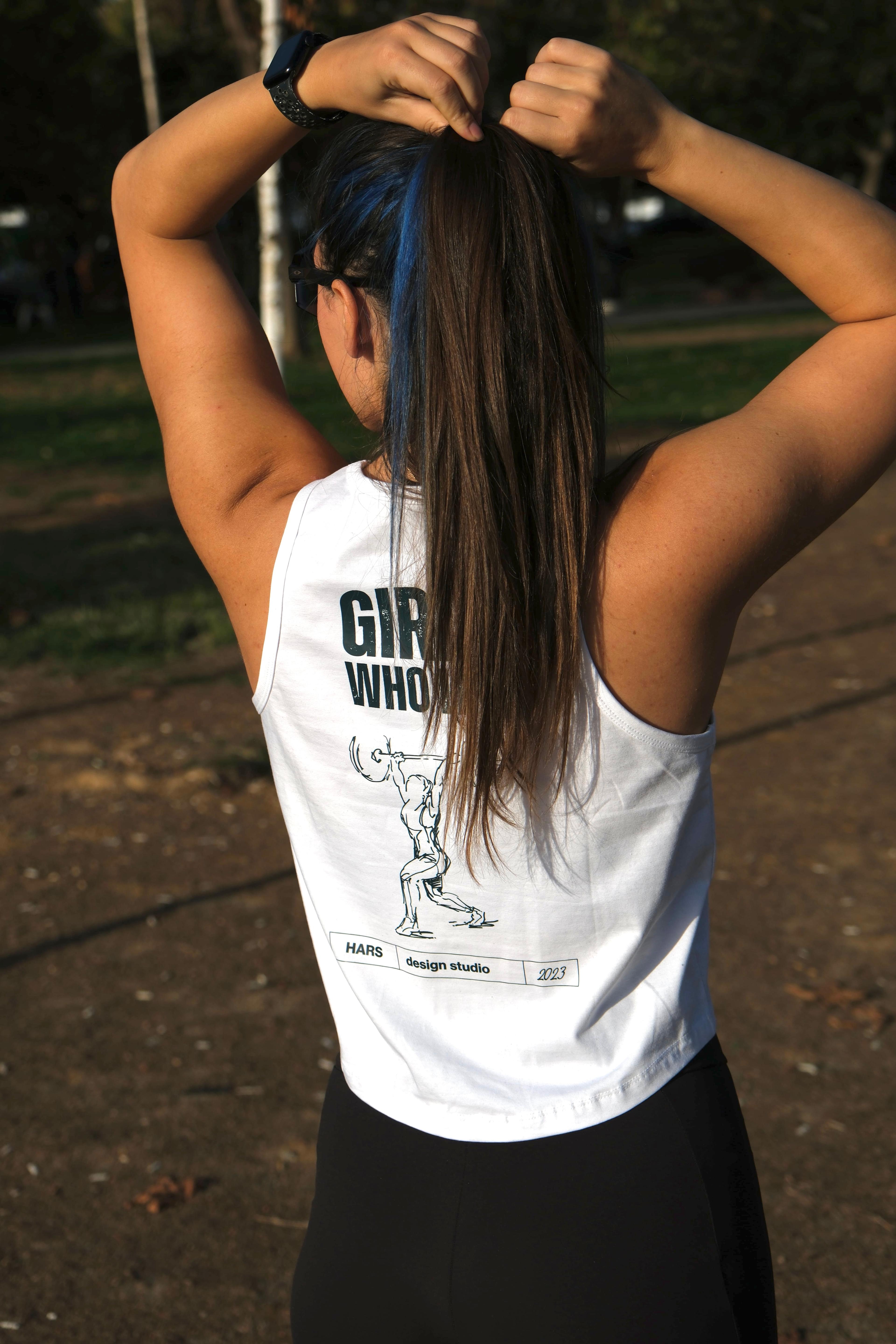 BEYAZ "GIRLS WHO LIFT" CROPPED TANK