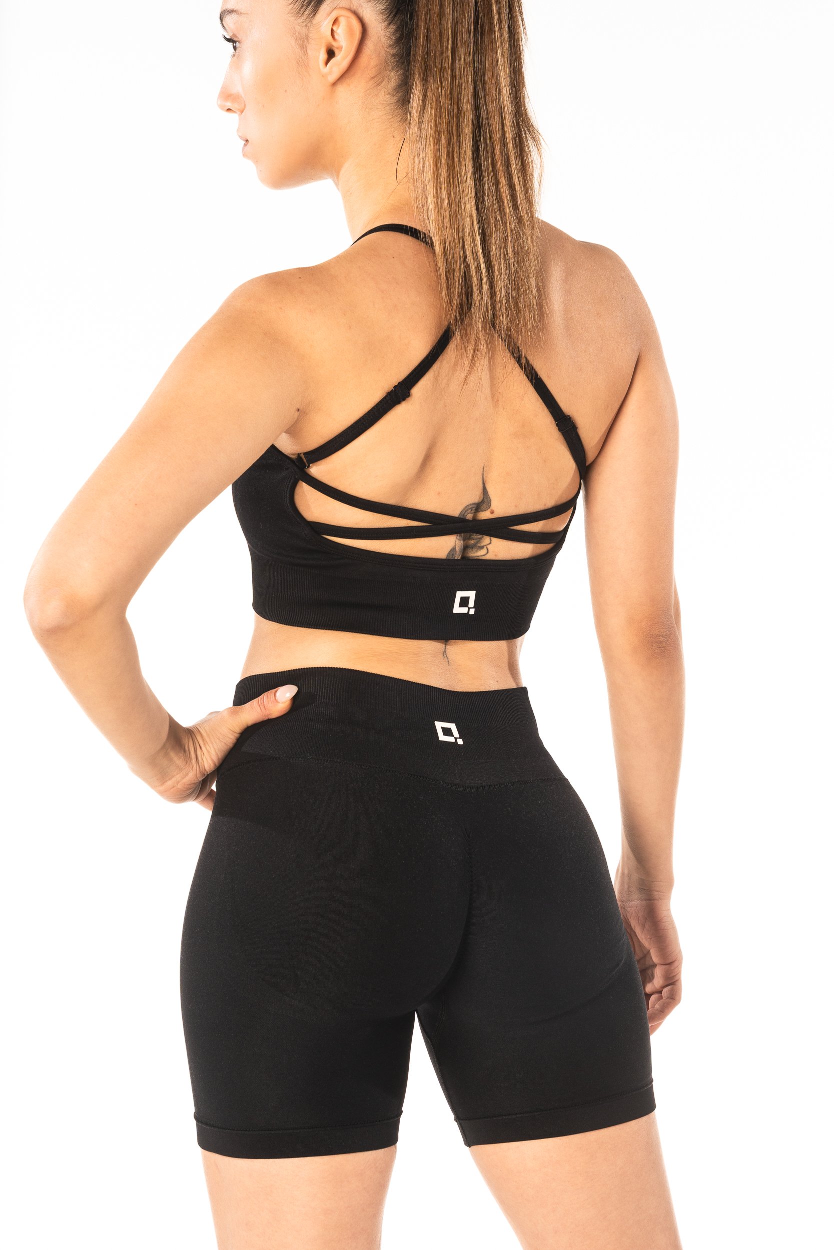 HARS GRIBA ÇAPRAZ SIRT DETAYLI DİKİŞSİZ SPOR BÜSTİYER 