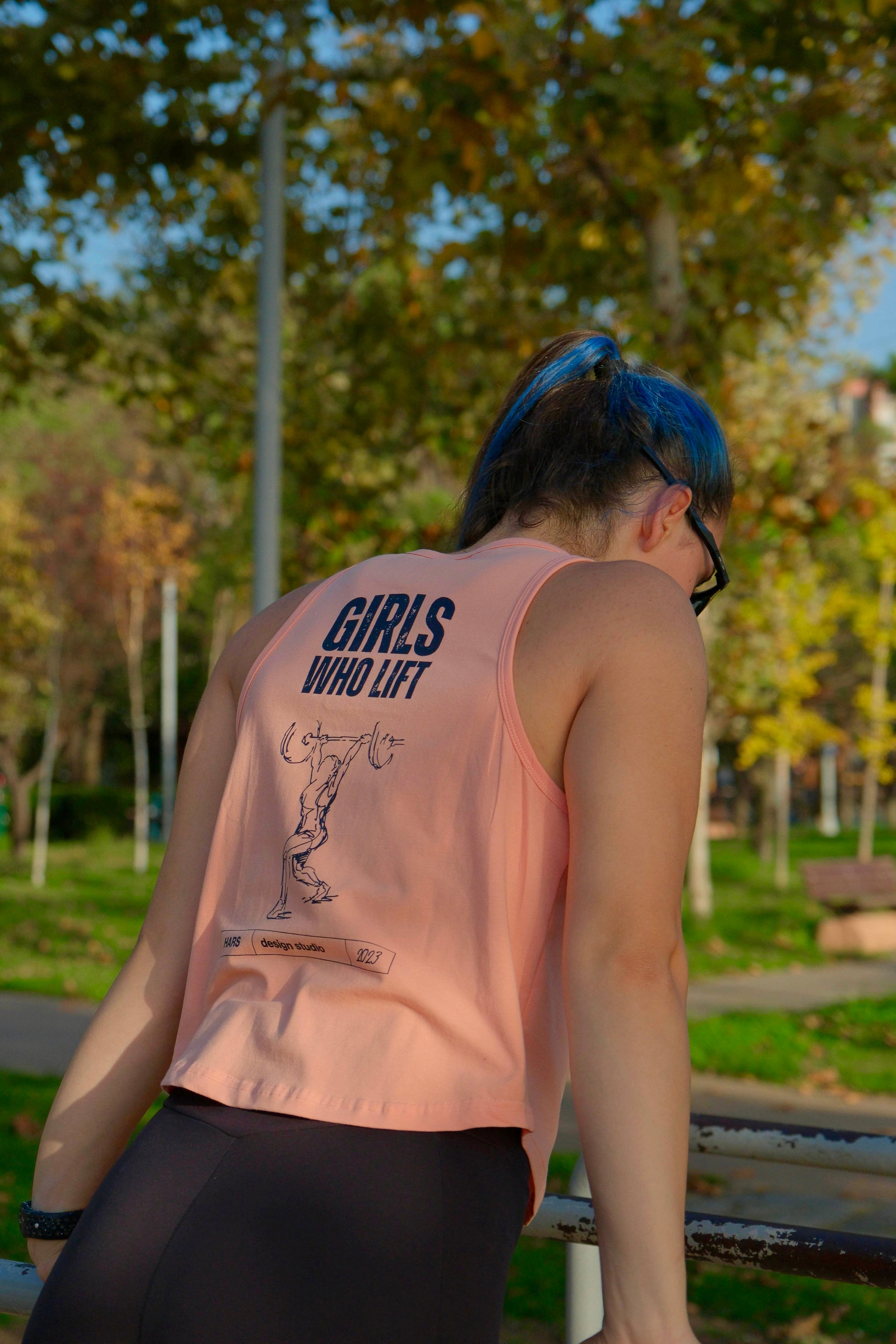 HARS YAVRUAĞZI "GIRLS WHO LIFT" CROPPED TANK