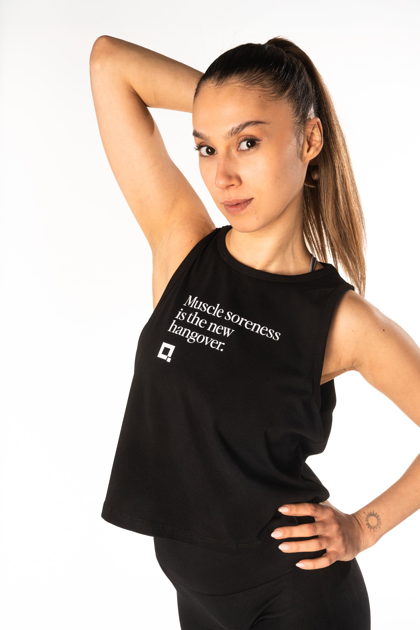 SİYAH "GYM AND TONIC" CROPPED TANK