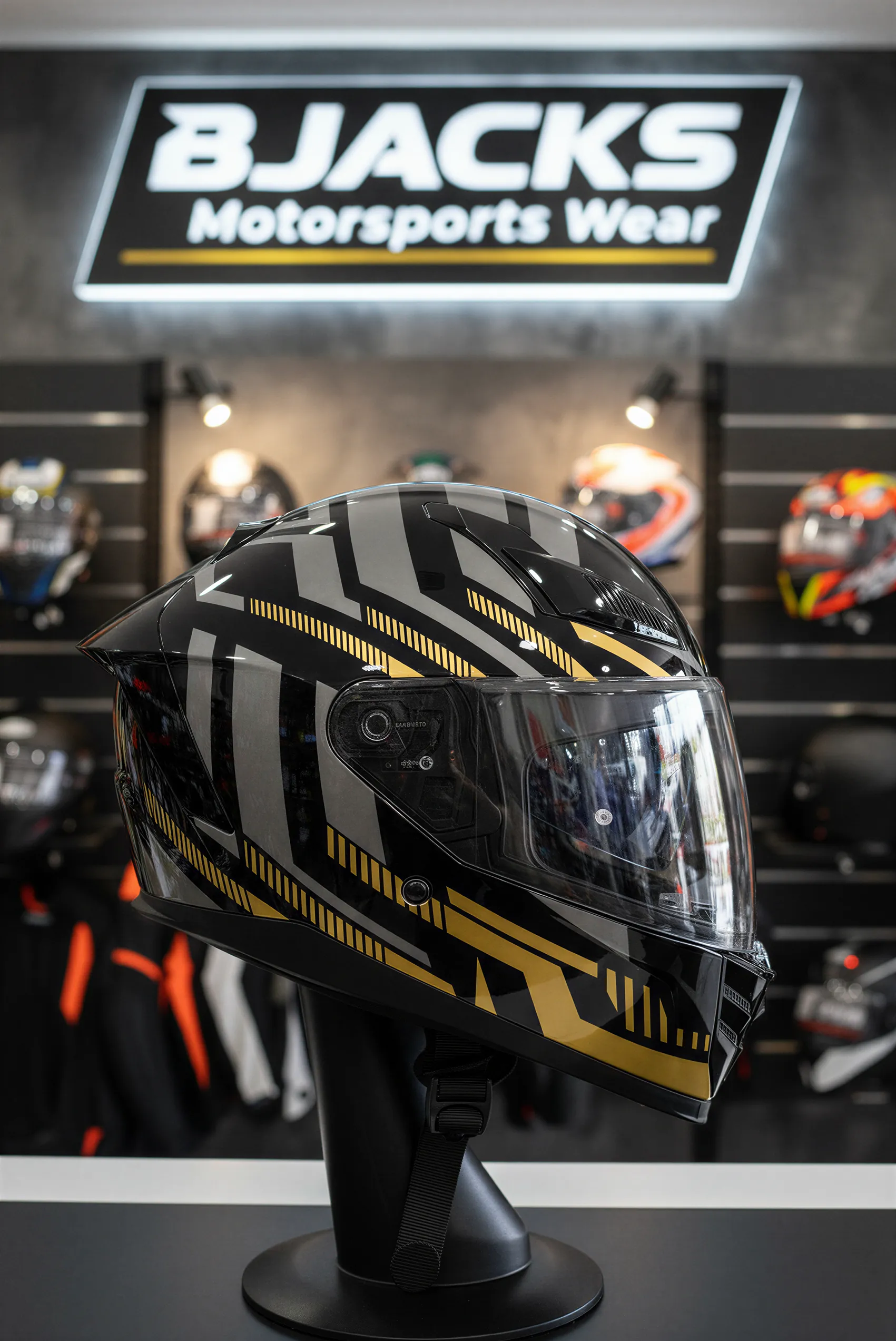 Nukro YM-853 Power Gold Black Kapalı Kaskı | Pinlock 30 Dahil | Güçlü, Konforlu ve Şık Tasarım