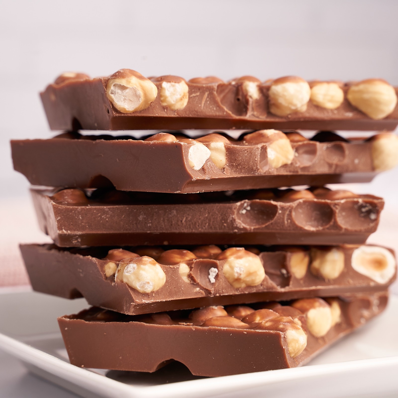 Lezzetli ve Besleyici | Sütlü Çikolata ve Taze Fındıkla Atıştırmalık Keyfi