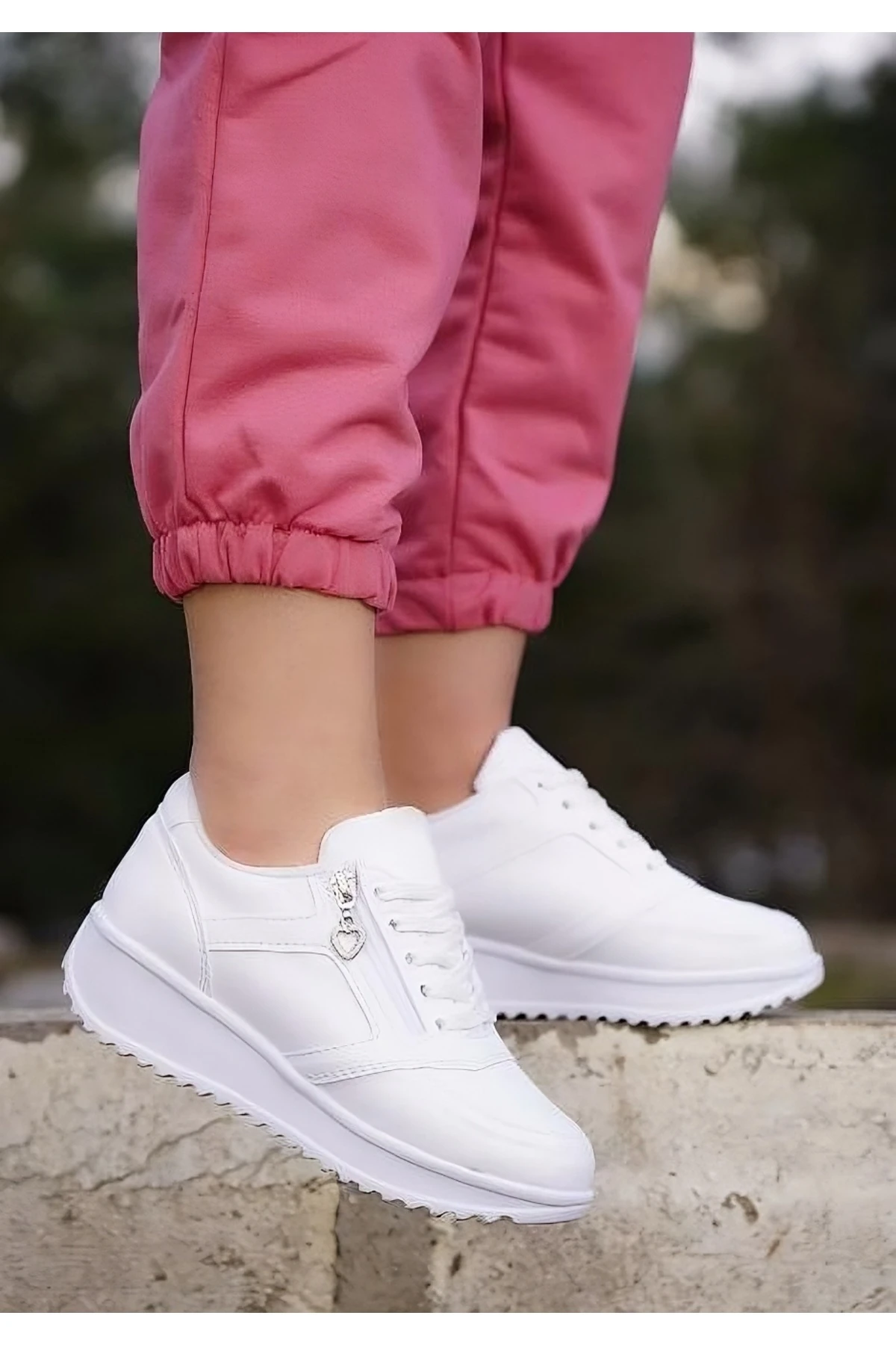 Kadın Fermuarlı Spor Ayakkabı