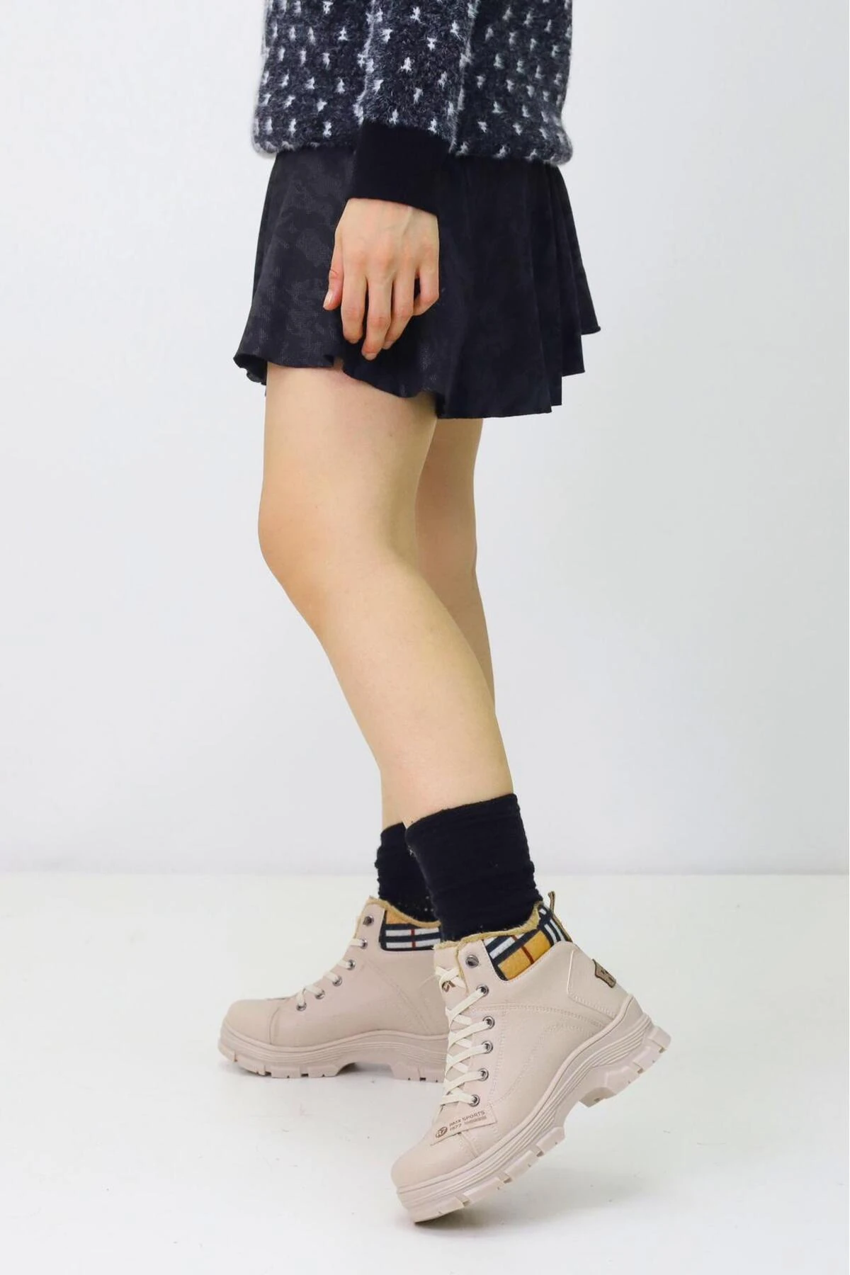 Kadın Kışlık Outdoor Bot – Su Geçirmez, Kaymaz Termo Taban, Sıcak Astar