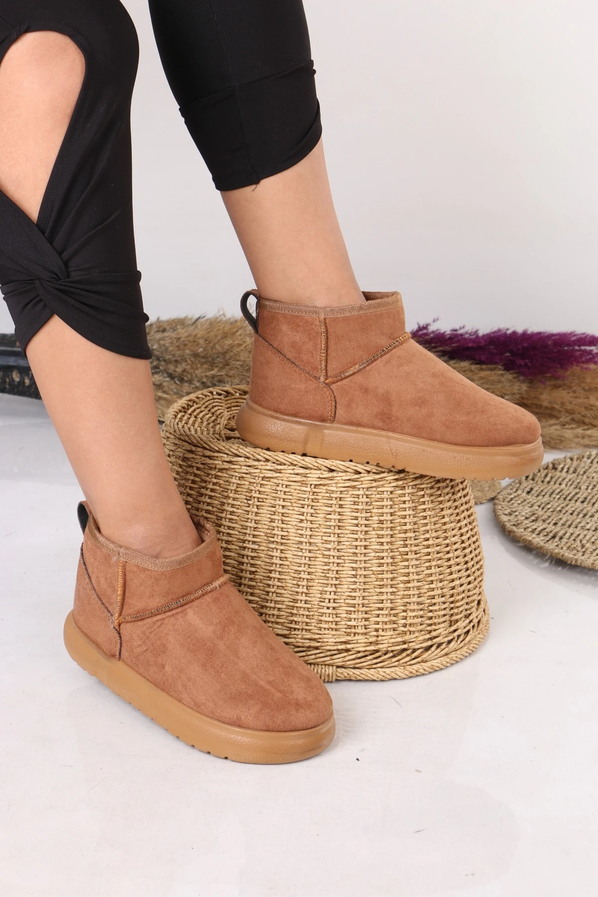 Kadın Ultra Bot – Kısa Konçlu Kürklü Kışlık Günlük Rahat