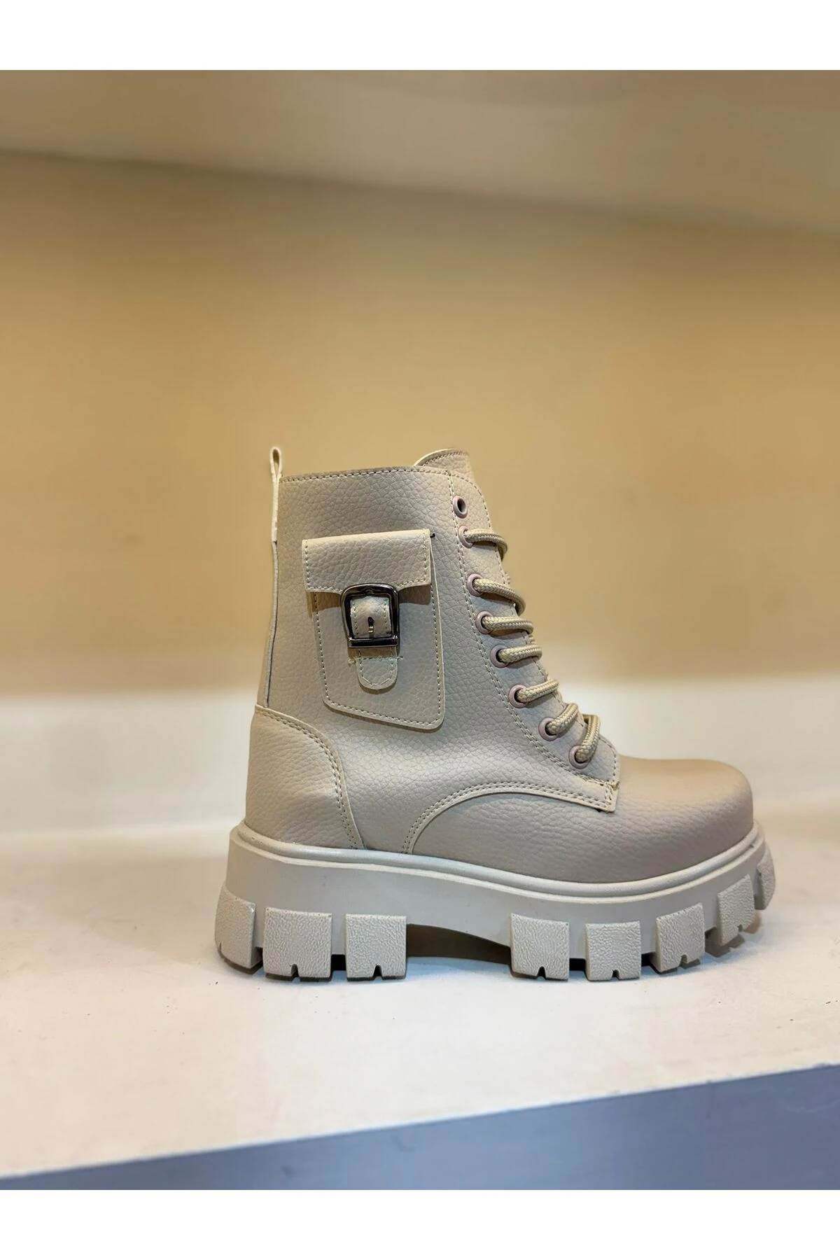 Kadın BEJ Cepli Kancalı Içi Kürklü Fermuarlı Postal Bot&bootie