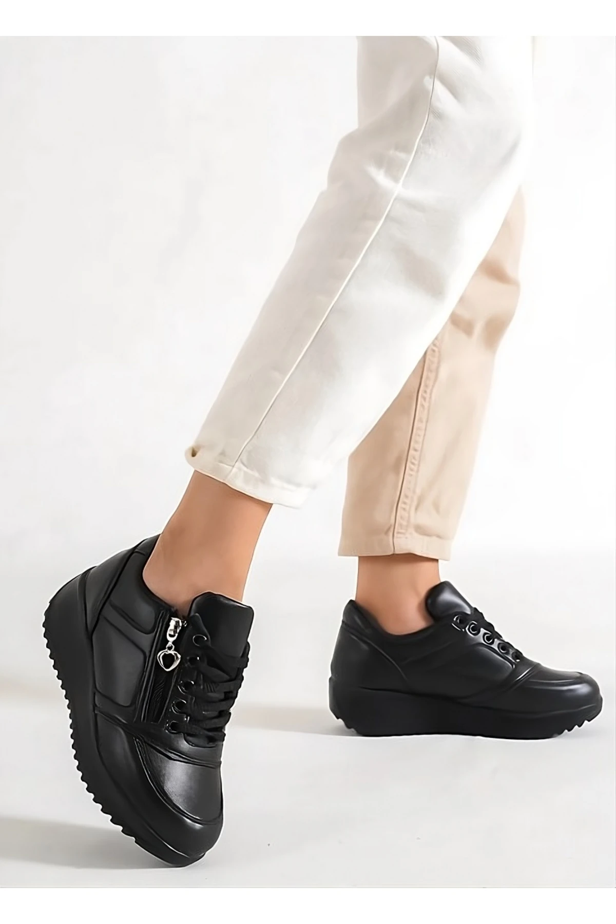 Kadın Siyah Fermuarlı Spor Ayakkabı