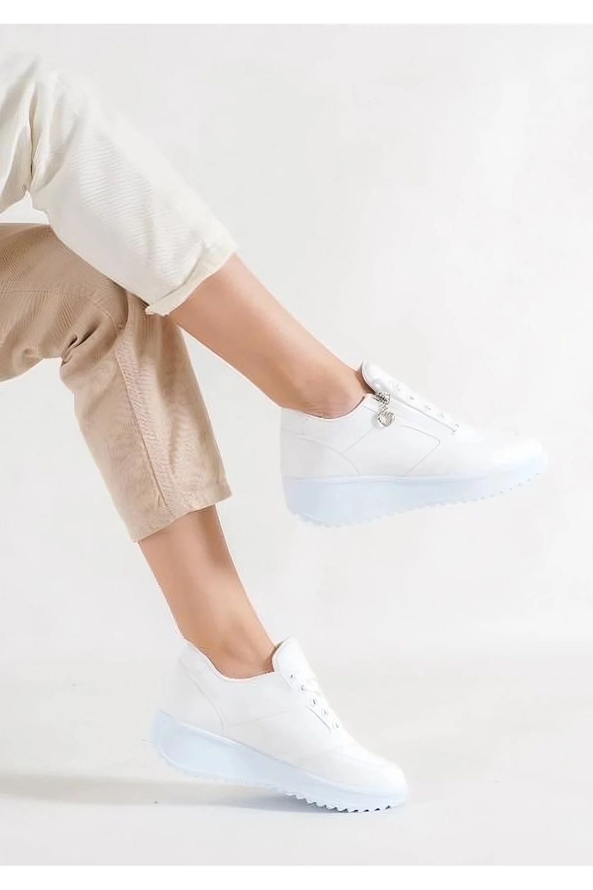 Kadın Fermuarlı Spor Ayakkabı