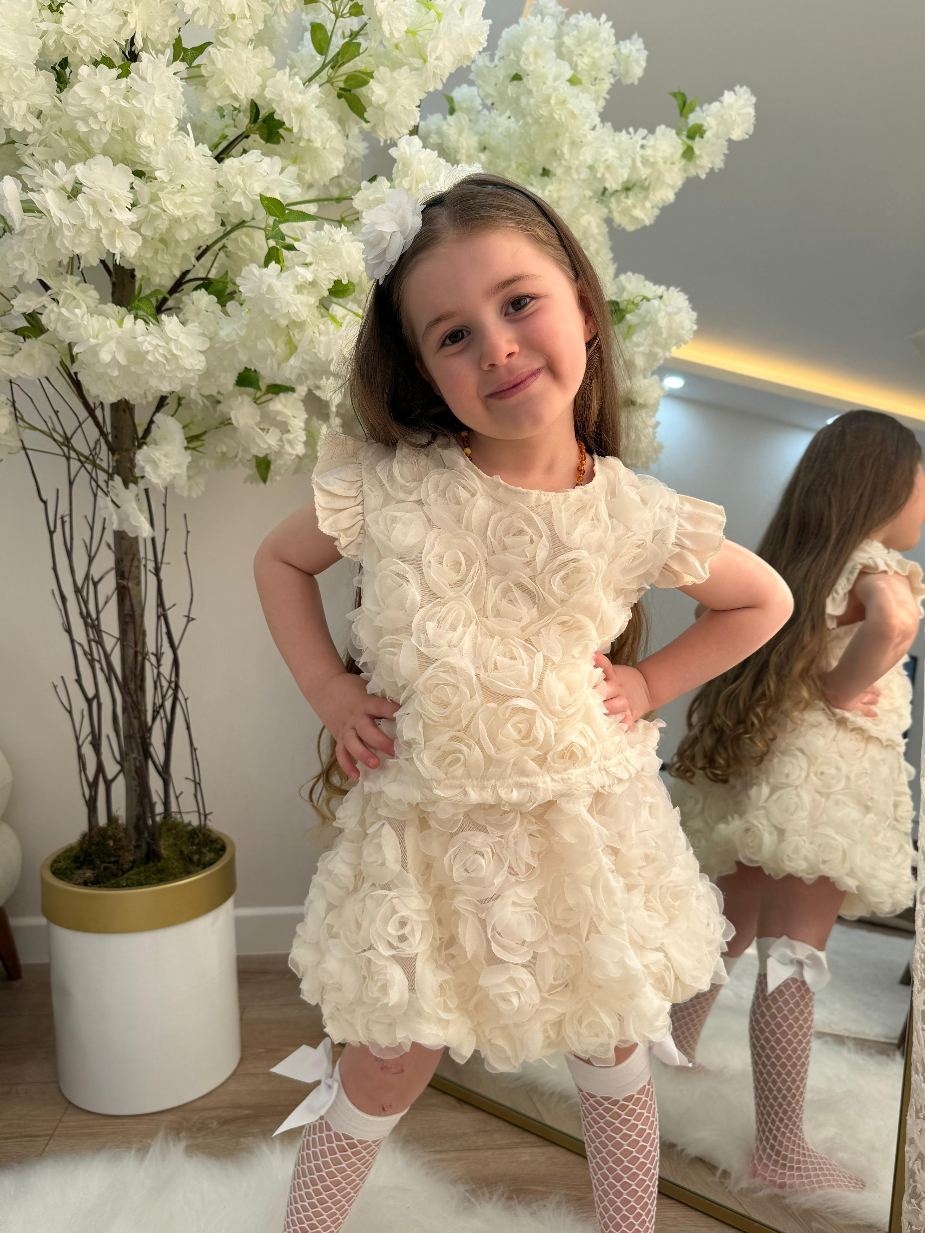 Kız Çocuk 3D Gül Kumaş Etek Bkuz Taç 3 Lü Takım - krem