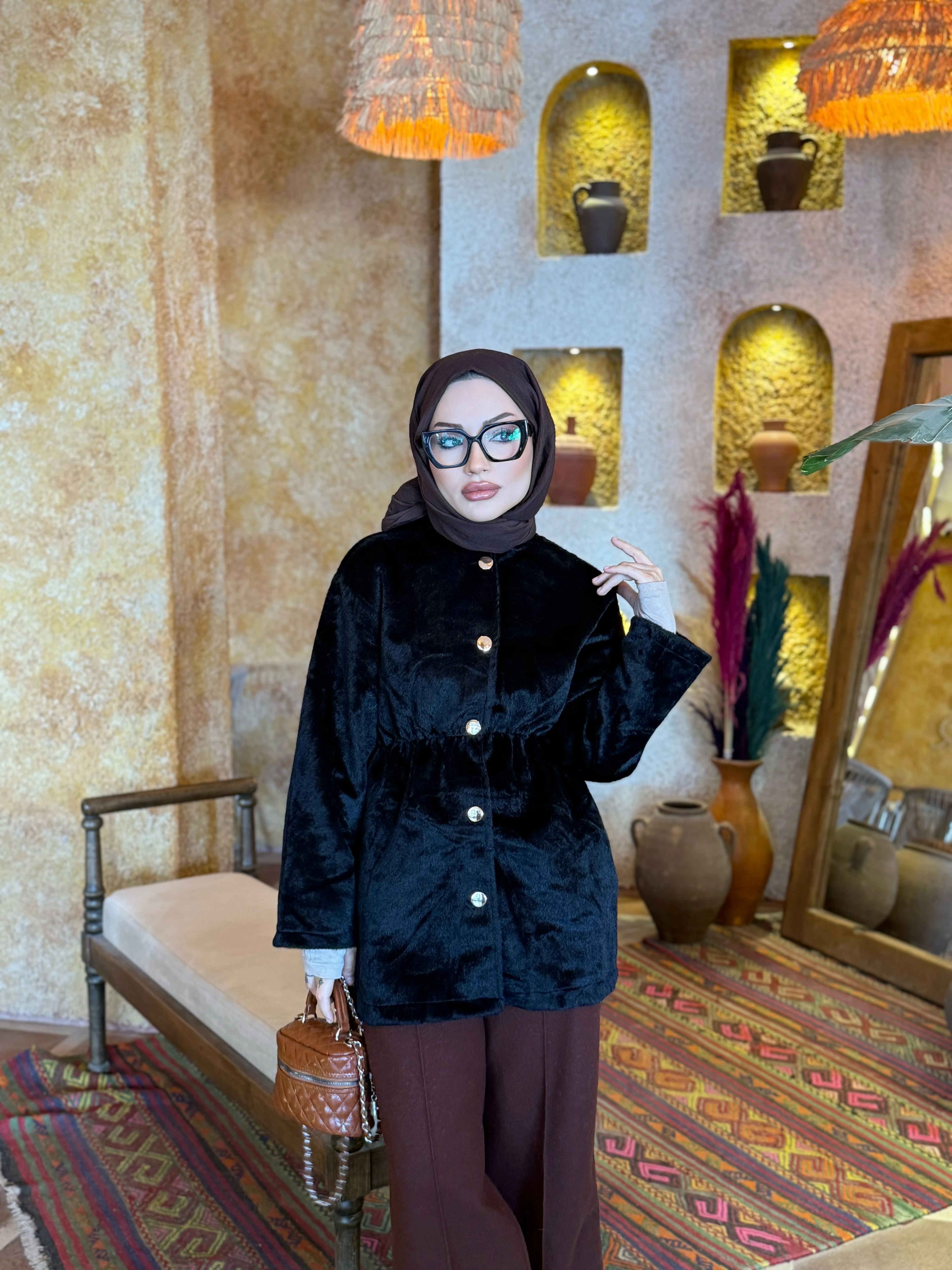 GOLD DÜĞMELİ YUMUŞAK TRİKO CEKET SİYAH