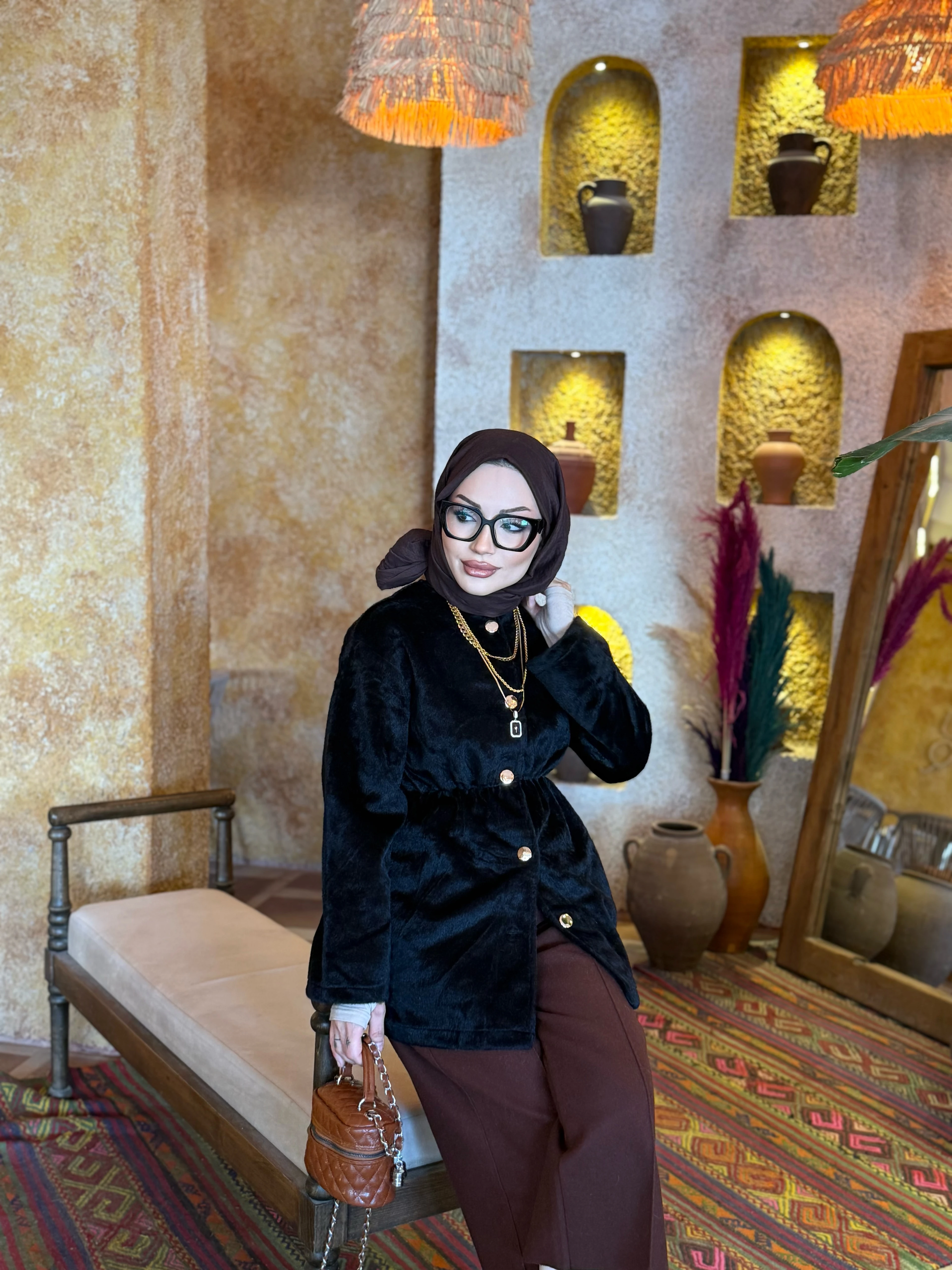 GOLD DÜĞMELİ YUMUŞAK TRİKO CEKET SİYAH