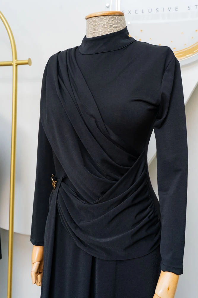 Siyah Drapeli Elbise - Gold Toka