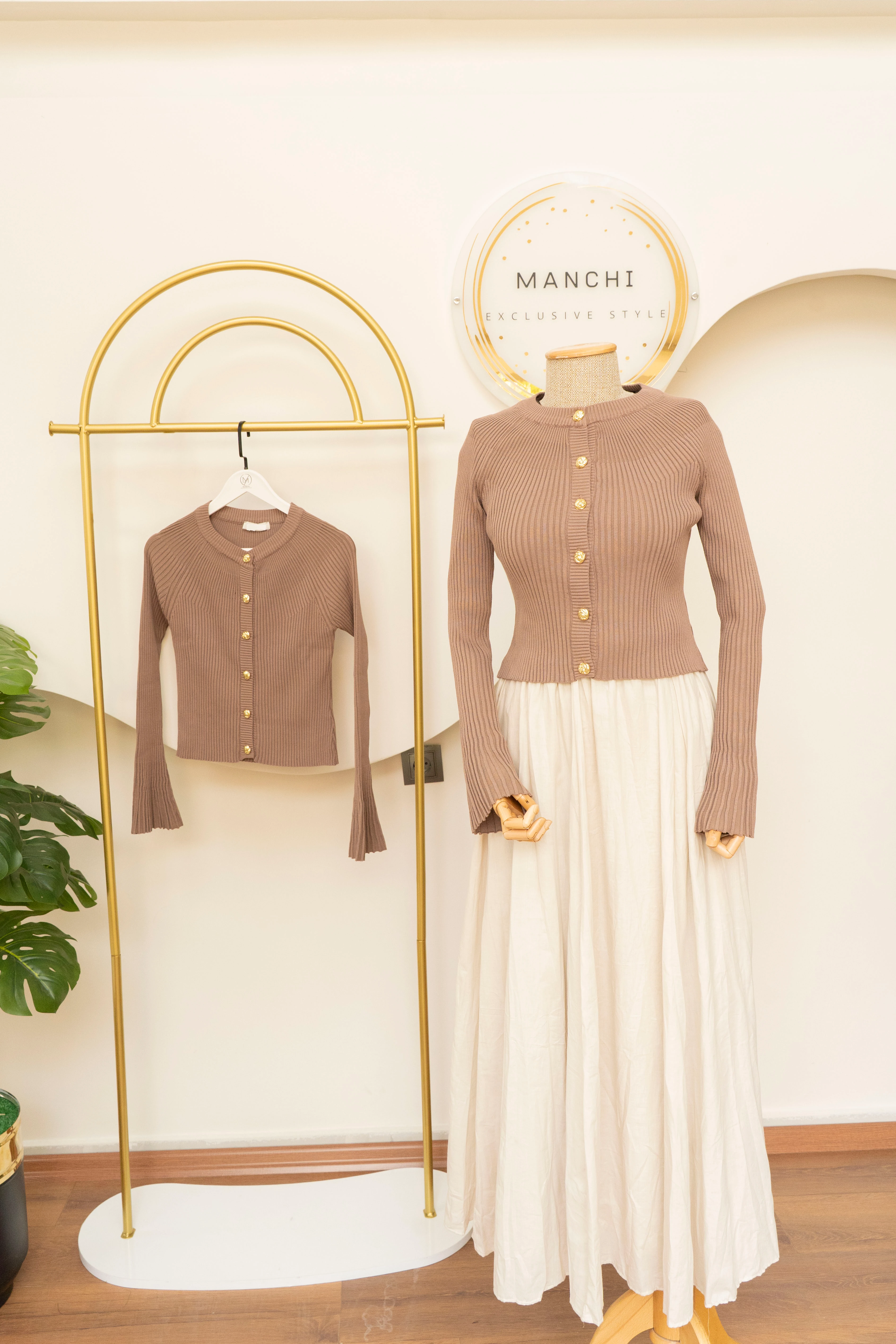 Triko Sütlü Kahve - İspanyol Kol -  Gold Düğmeli