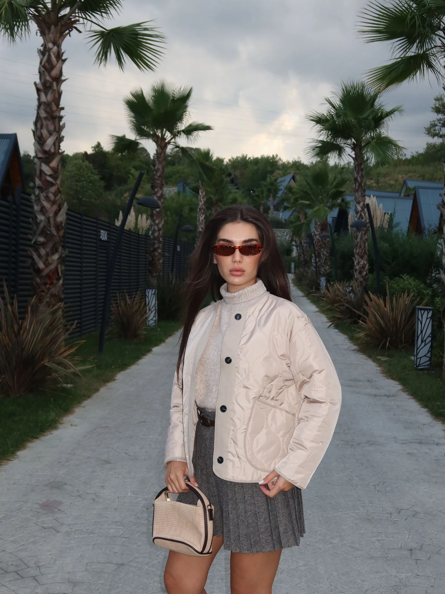 Biye Detaylı Kapitone Kısa Çeket