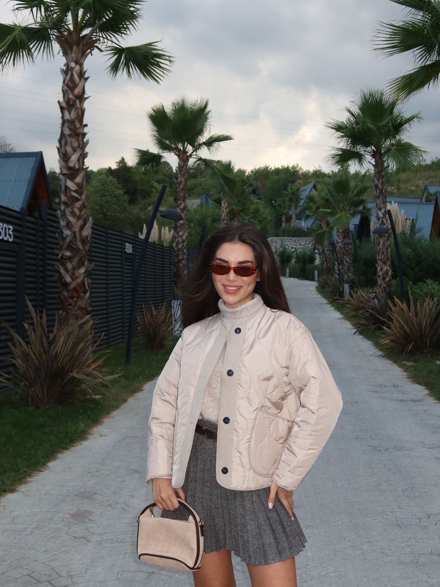 Biye Detaylı Kapitone Kısa Çeket