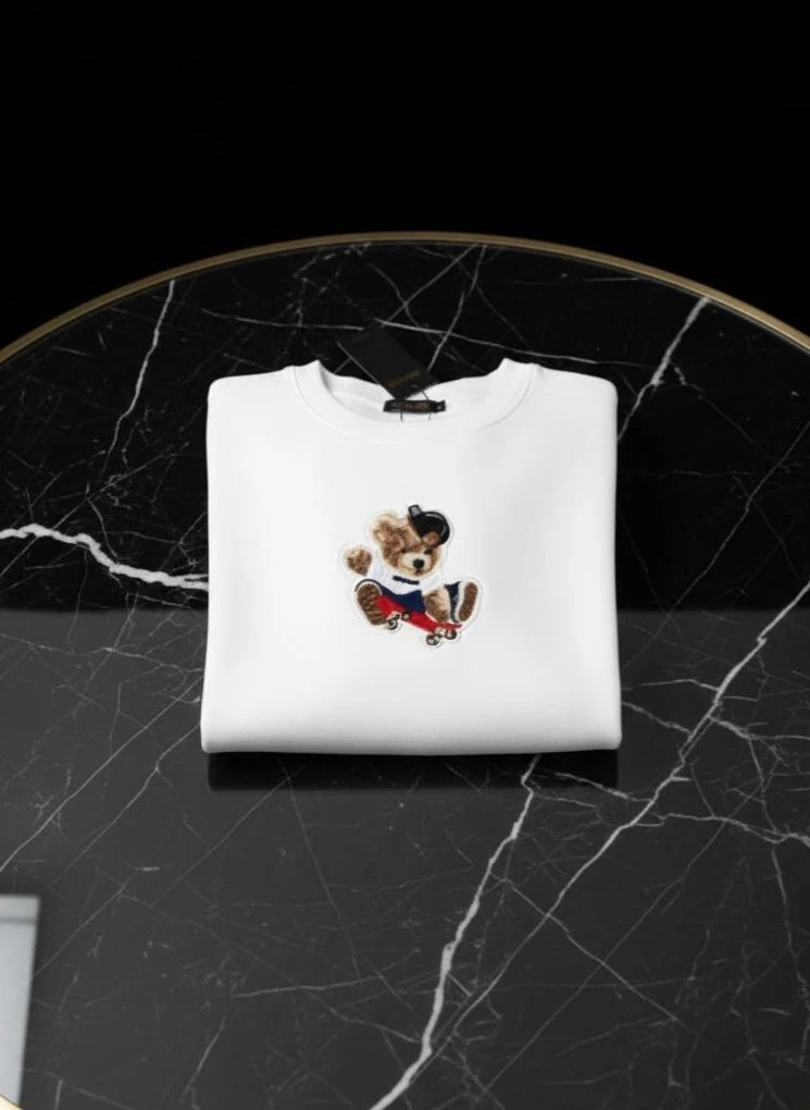 Beyaz nakış detaylı üç iplik yuvarlak yaka spor sweatshirt