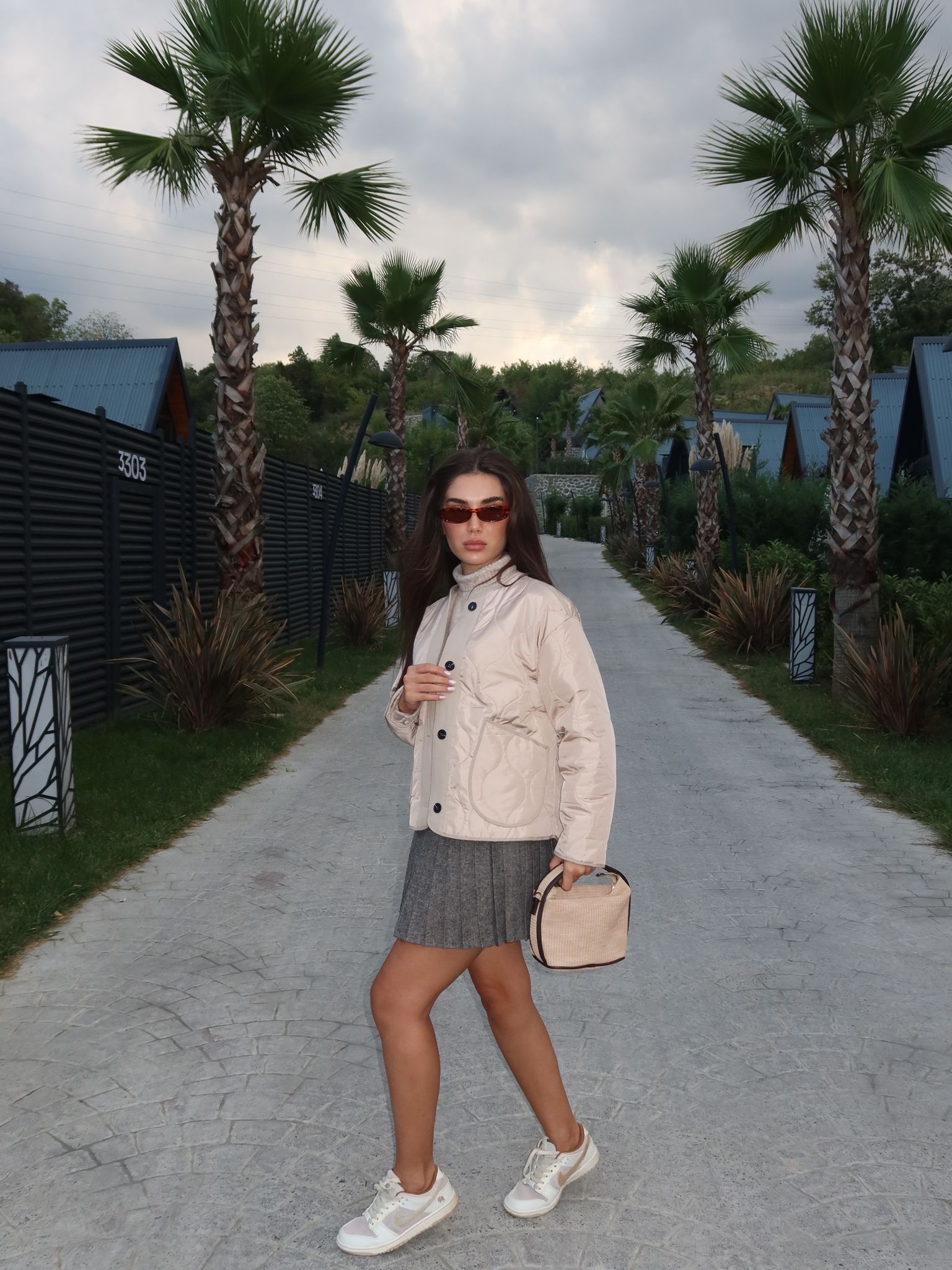 Biye Detaylı Kapitone Kısa Çeket - L