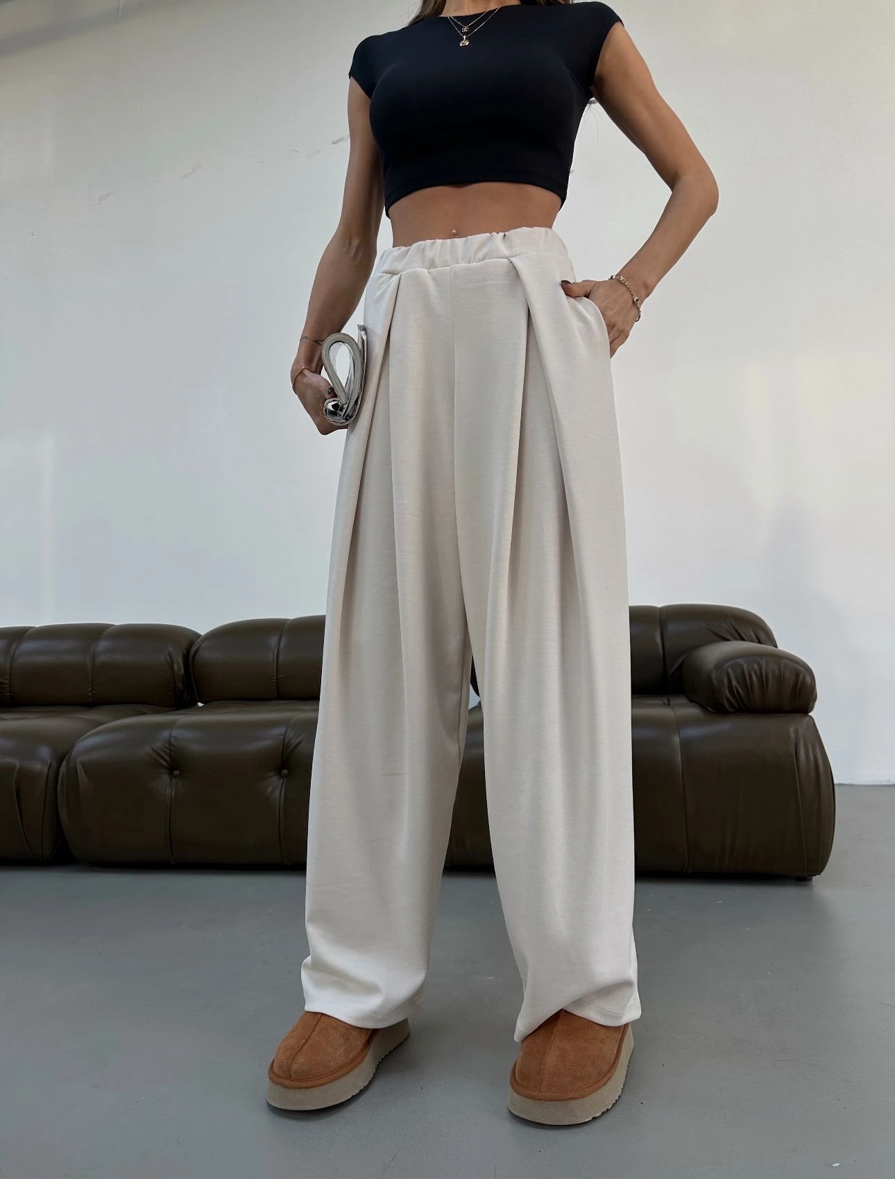 siyah oysho model önü pilili modal kumaş pantolon