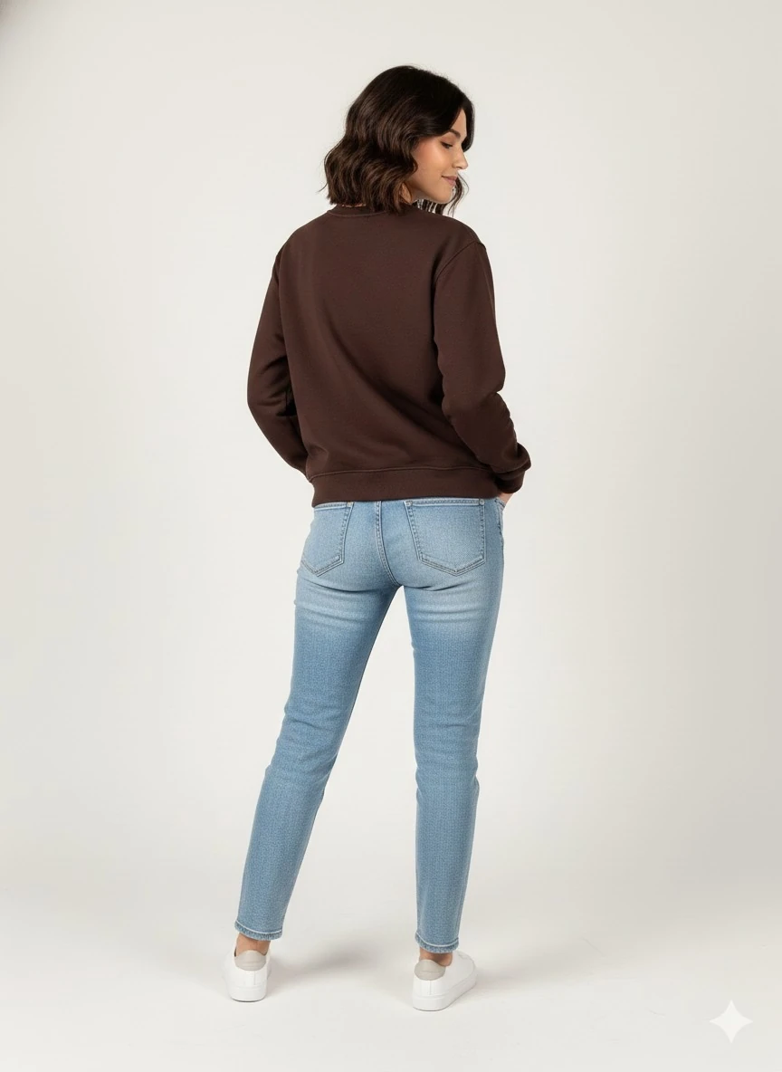 yuvarlak yaka nakış detaylı üç iplik spor kadın sweatshirt