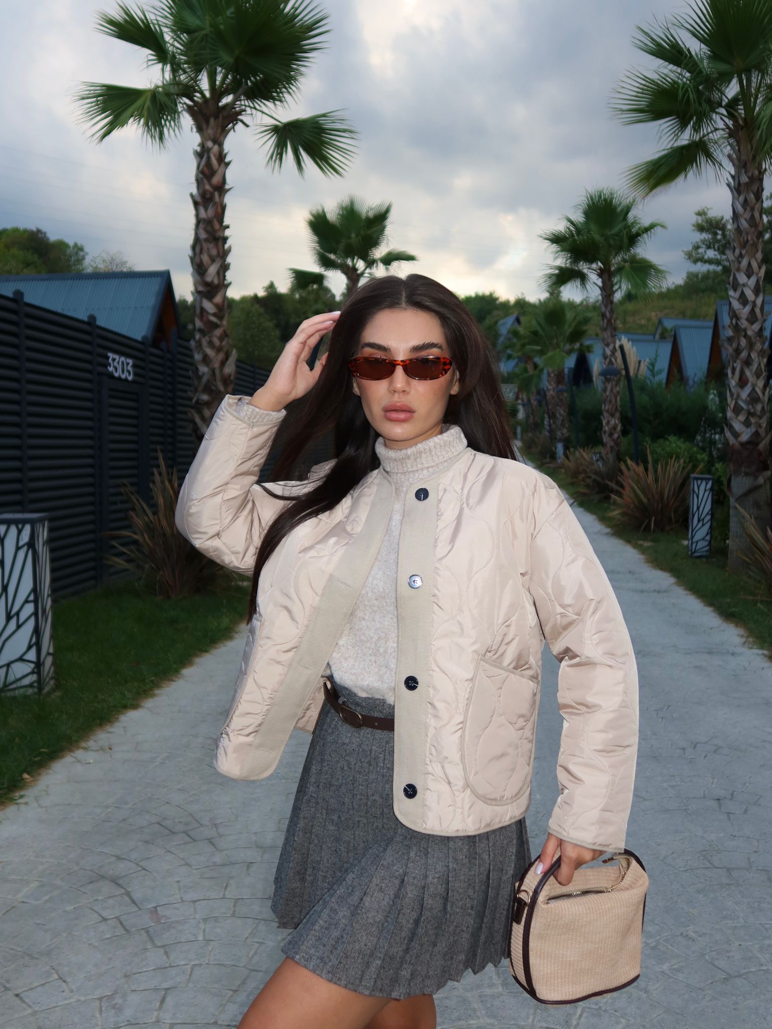 Biye Detaylı Kapitone Kısa Çeket