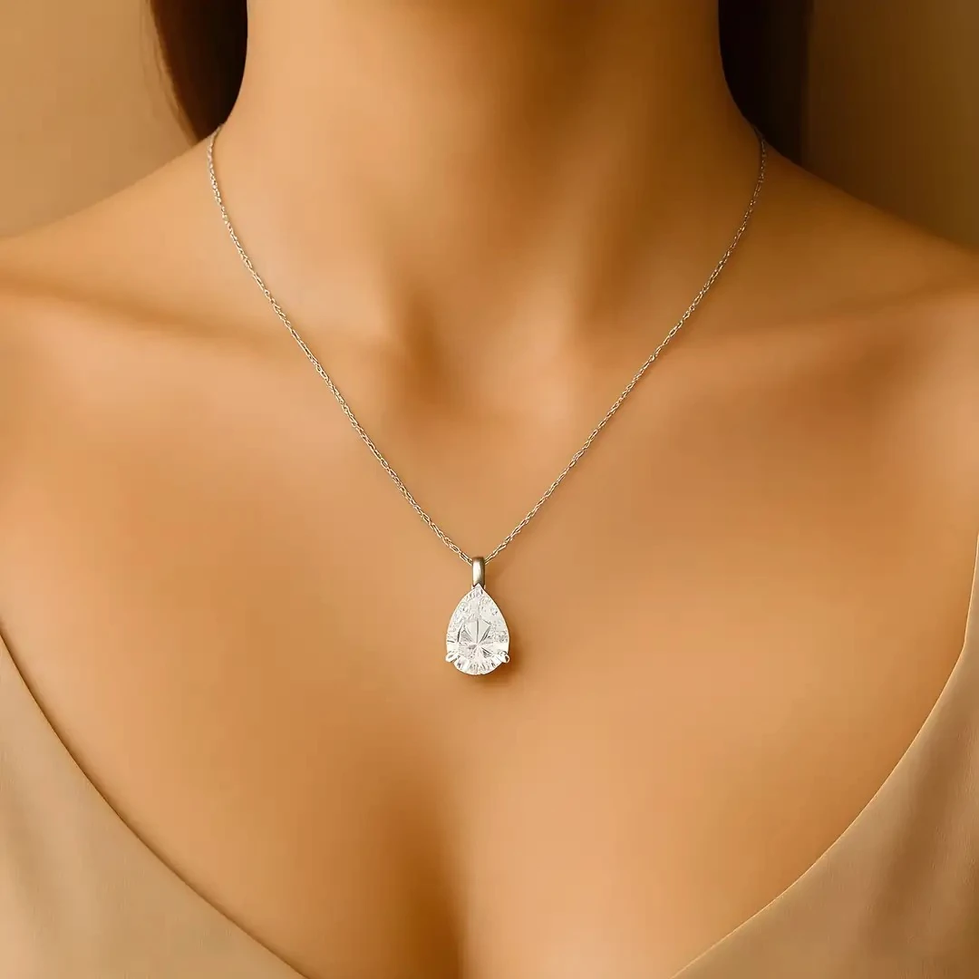 Pear Cut Tektaş Pırlanta Kolye – 14K Gold & Silver