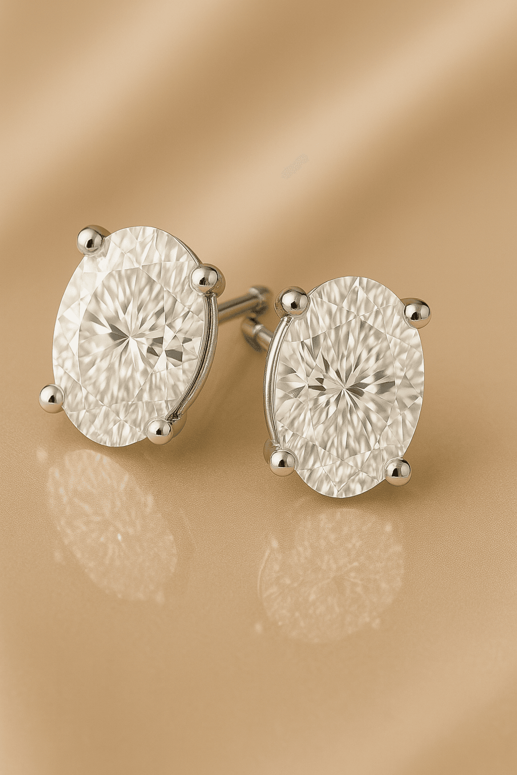 Zamansız Işıltı – Oval Kesim Lab-Grown Pırlanta Stud Küpe