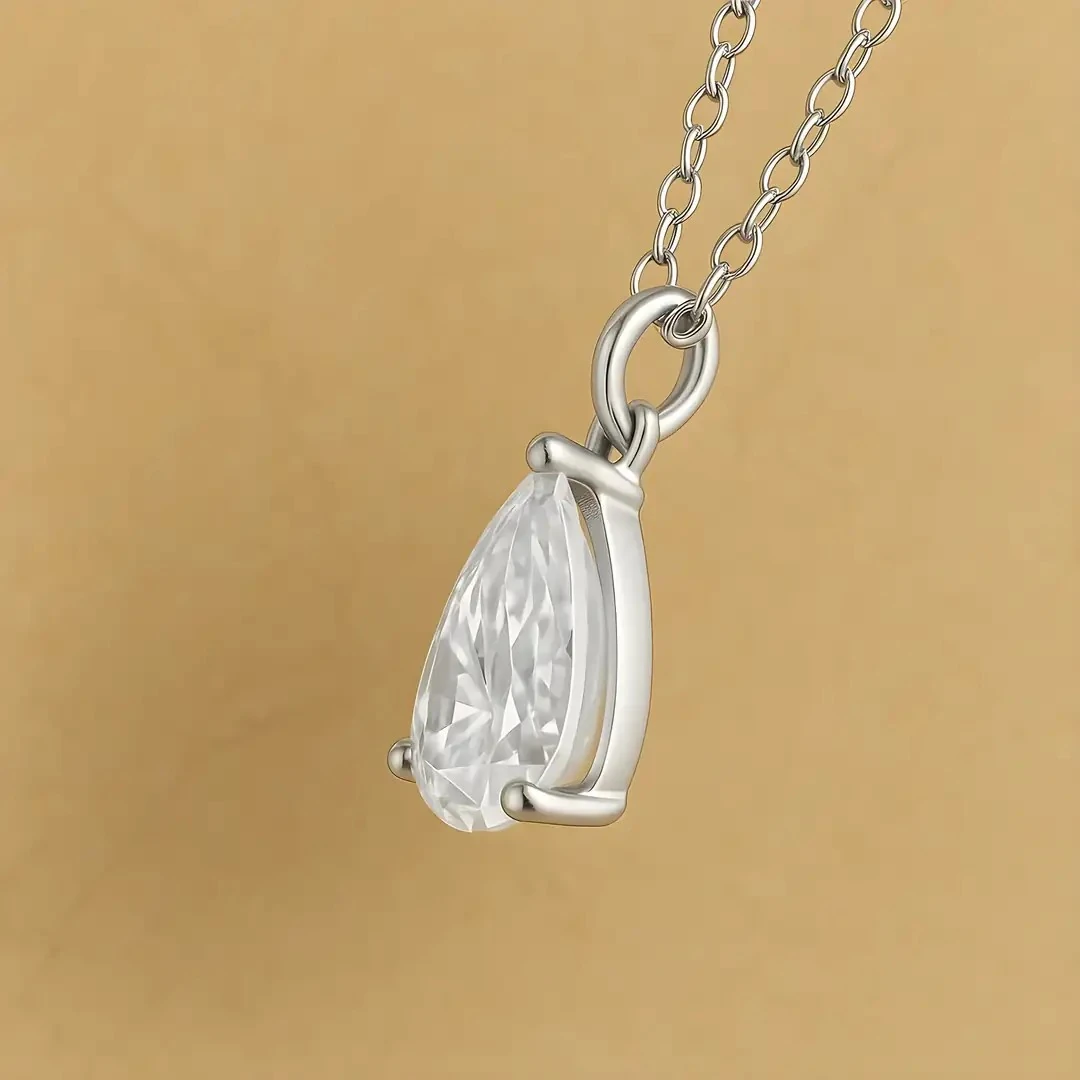 Pear Cut Tektaş Pırlanta Kolye – 14K Gold & Silver