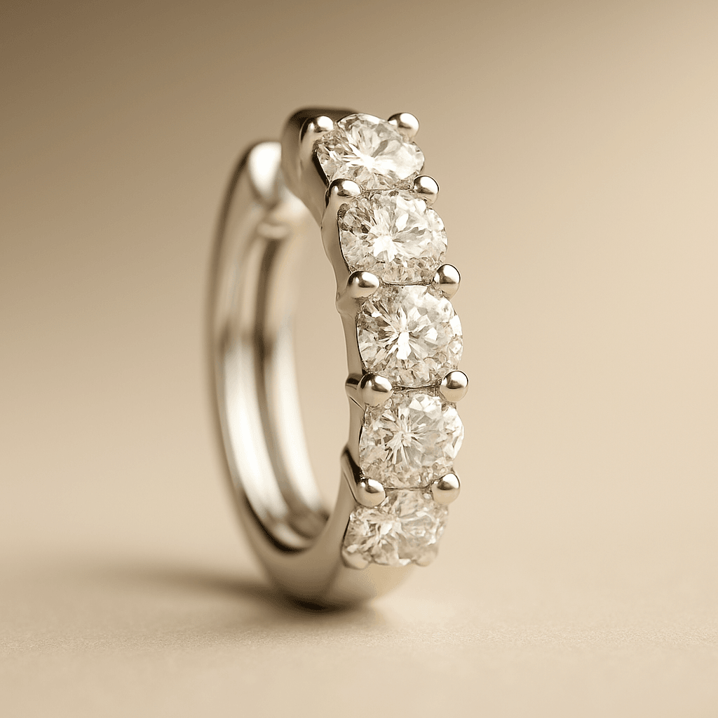 Mutluluk Işıltısı: 5 Taşlı Lab-Grown Diamond Mini Halka Küpe