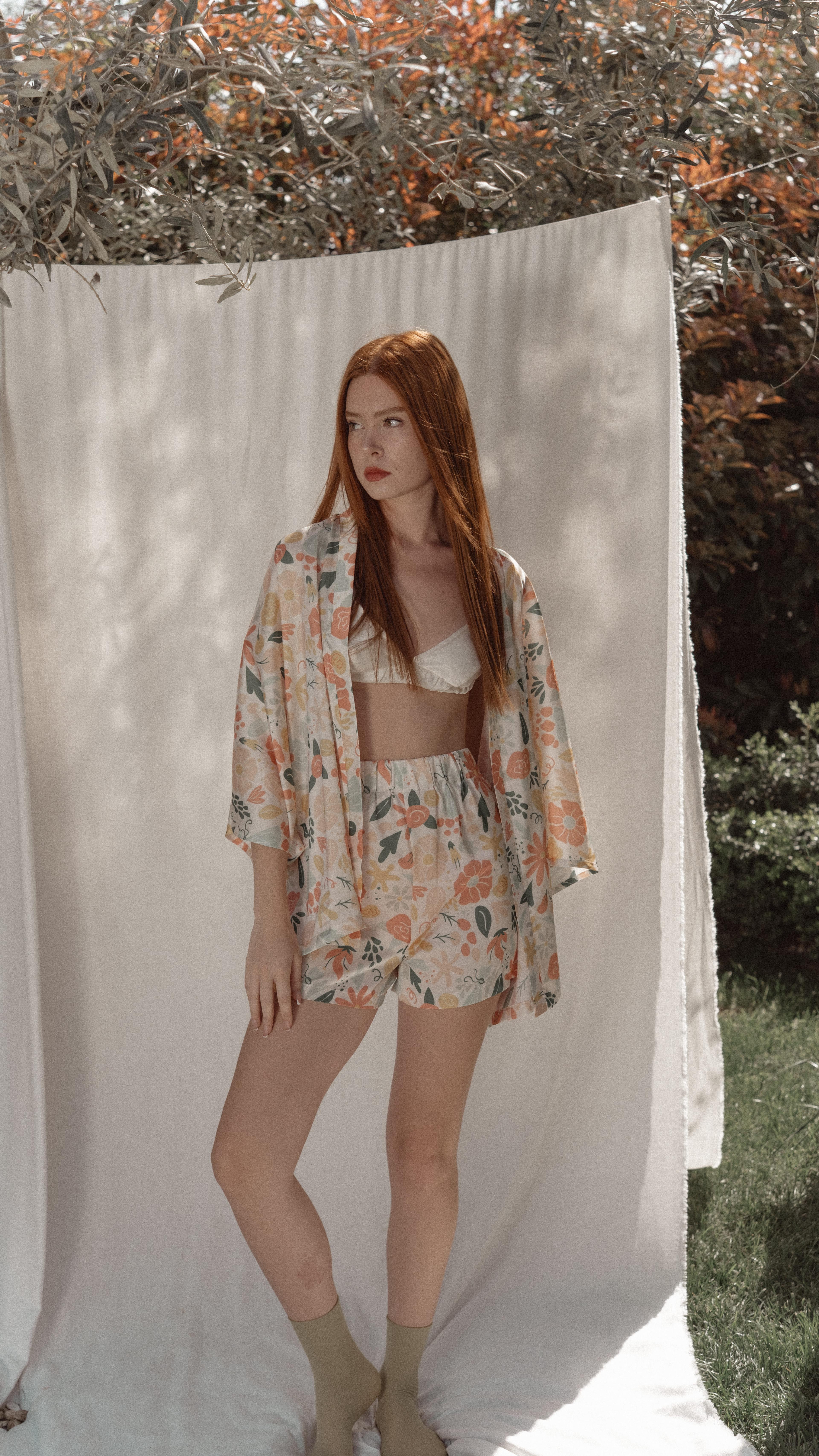 Çiçek Desenli Saten Oversize Kimono - Turuncu